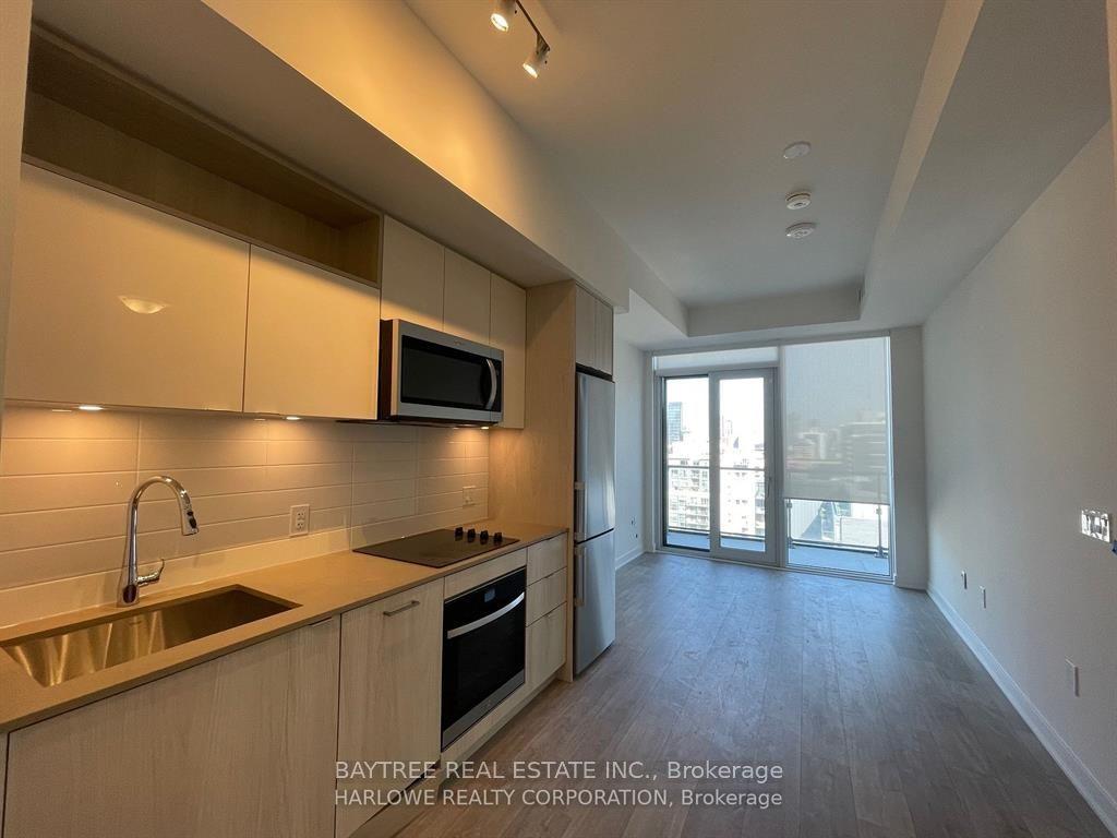 181 Dundas Street E 2105 #2105, Toronto — Condo for lease, photo 1