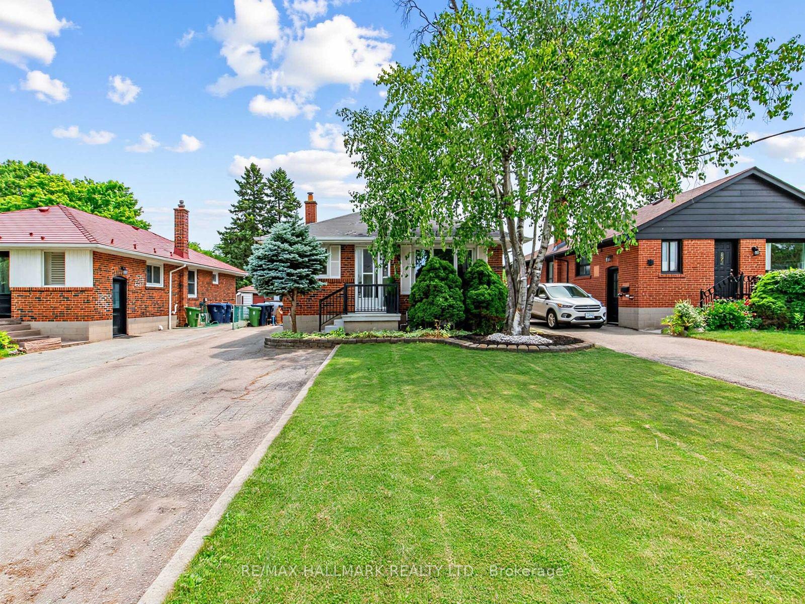 7 Penworth Road, Toronto — Detached for sale, photo 1