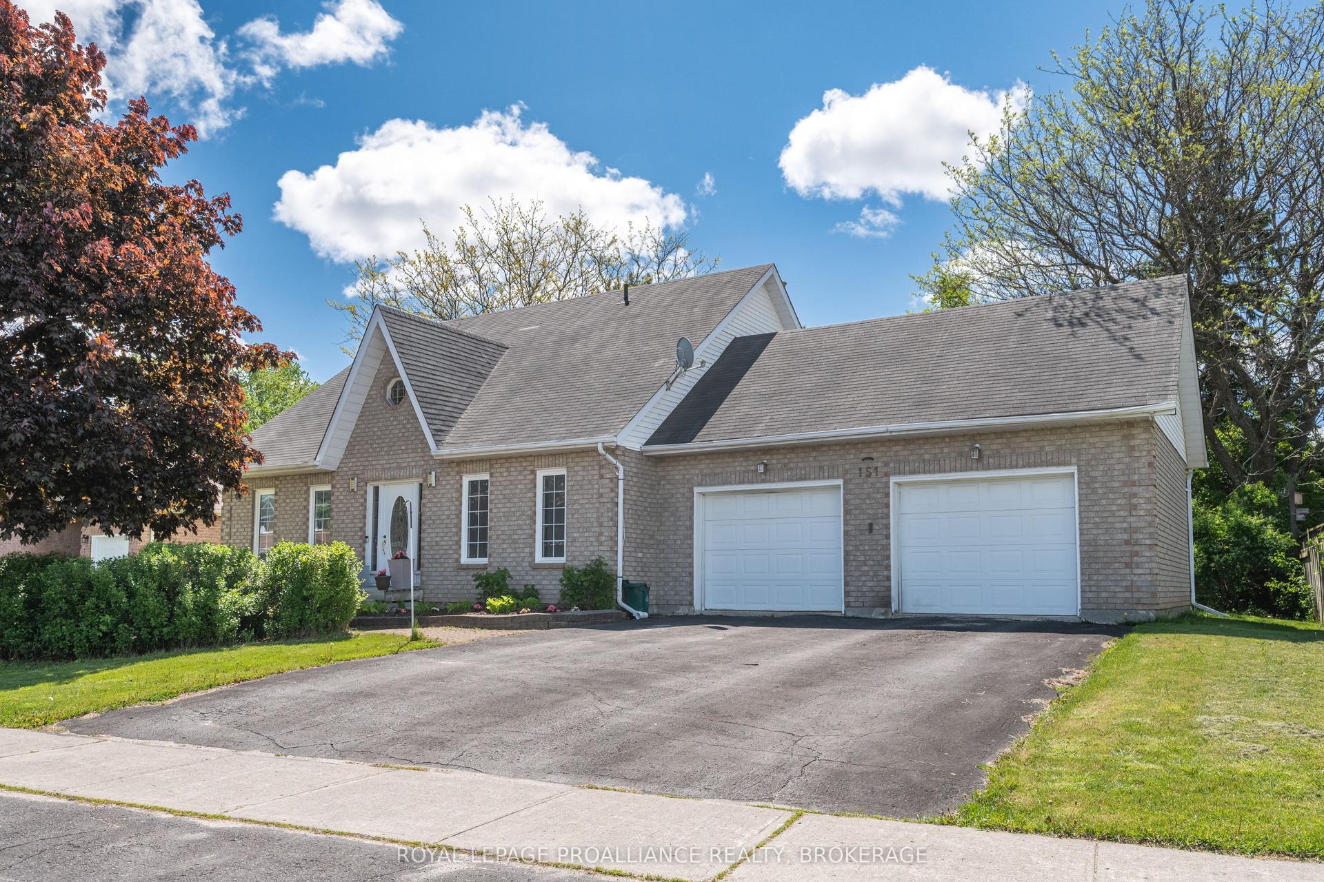 151 Greenlees Drive — photo 1