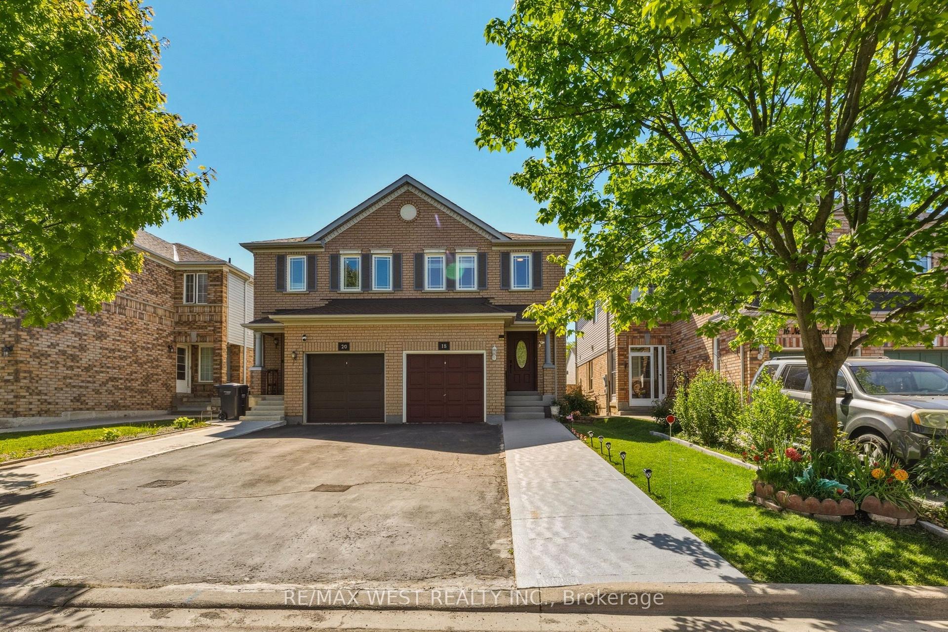 18 Needlewood Lane — photo 1