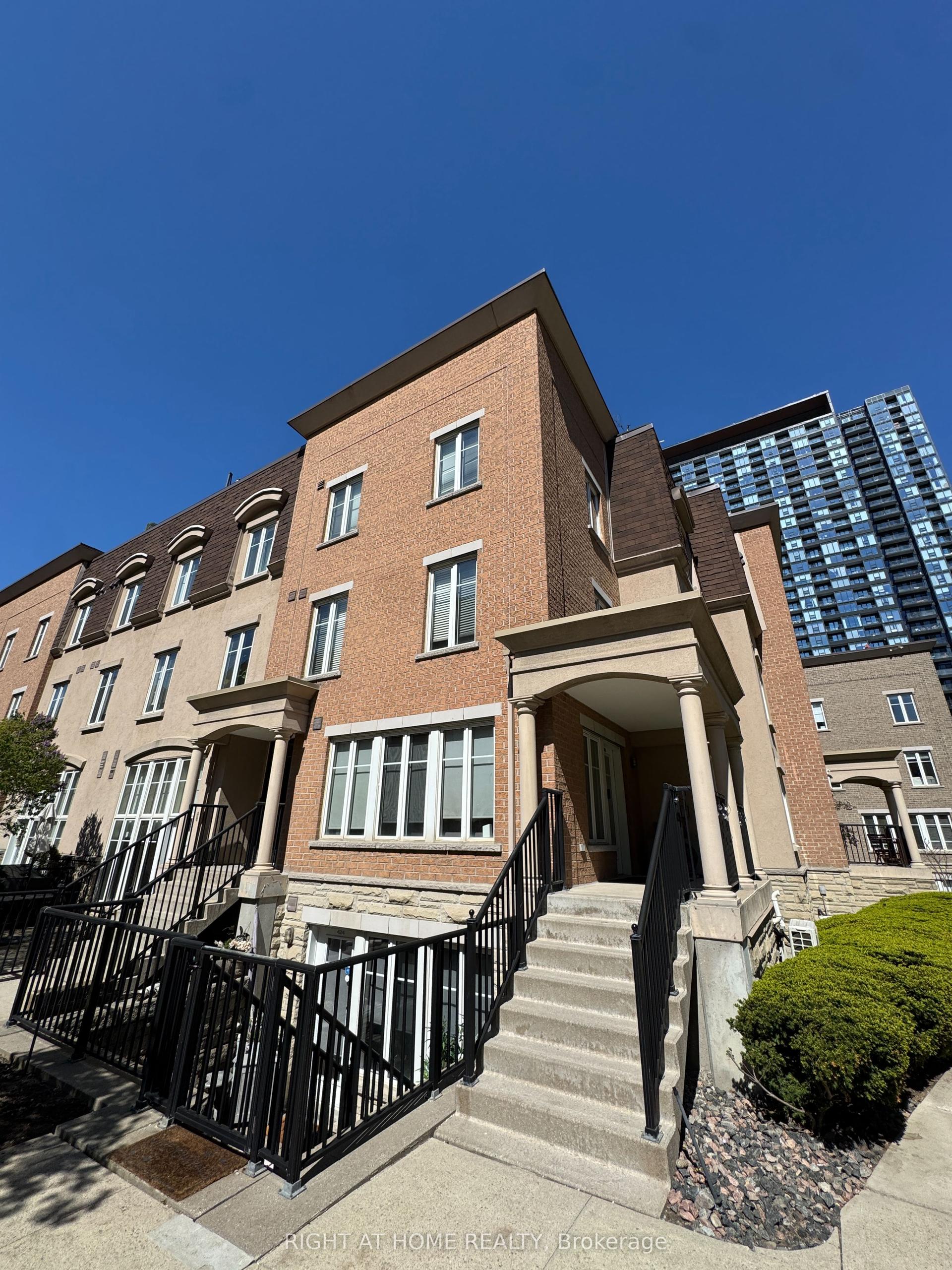 34 Western Battery Road 425 #425, Toronto — Condo Town for lease, photo 1