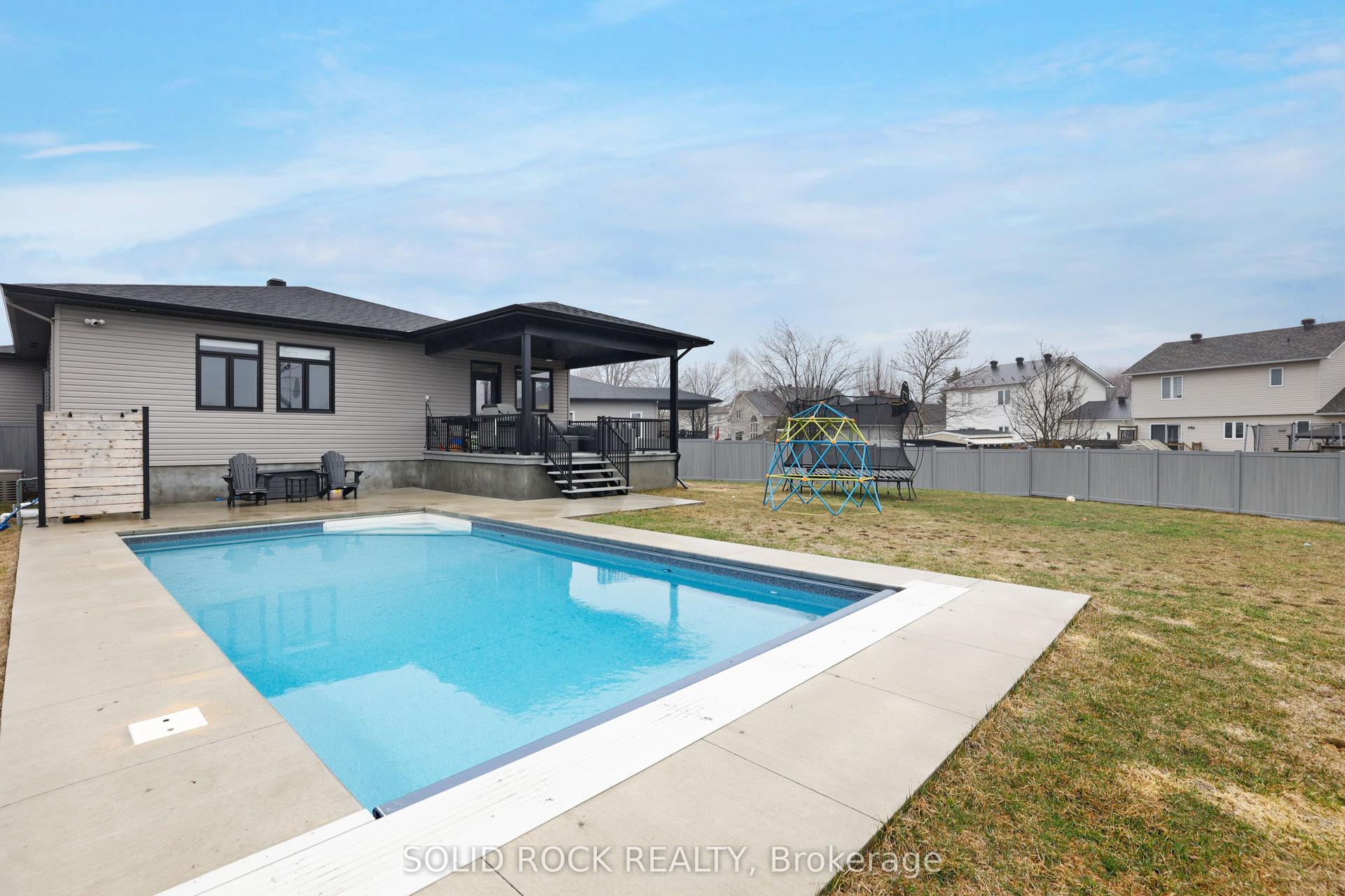 216 Filion Street — photo 1