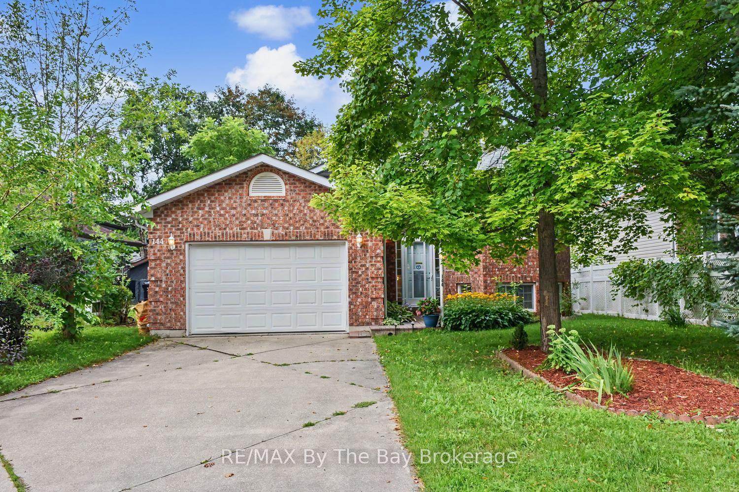144 SMALLMAN Drive, Wasaga Beach — Detached for sale, photo 1