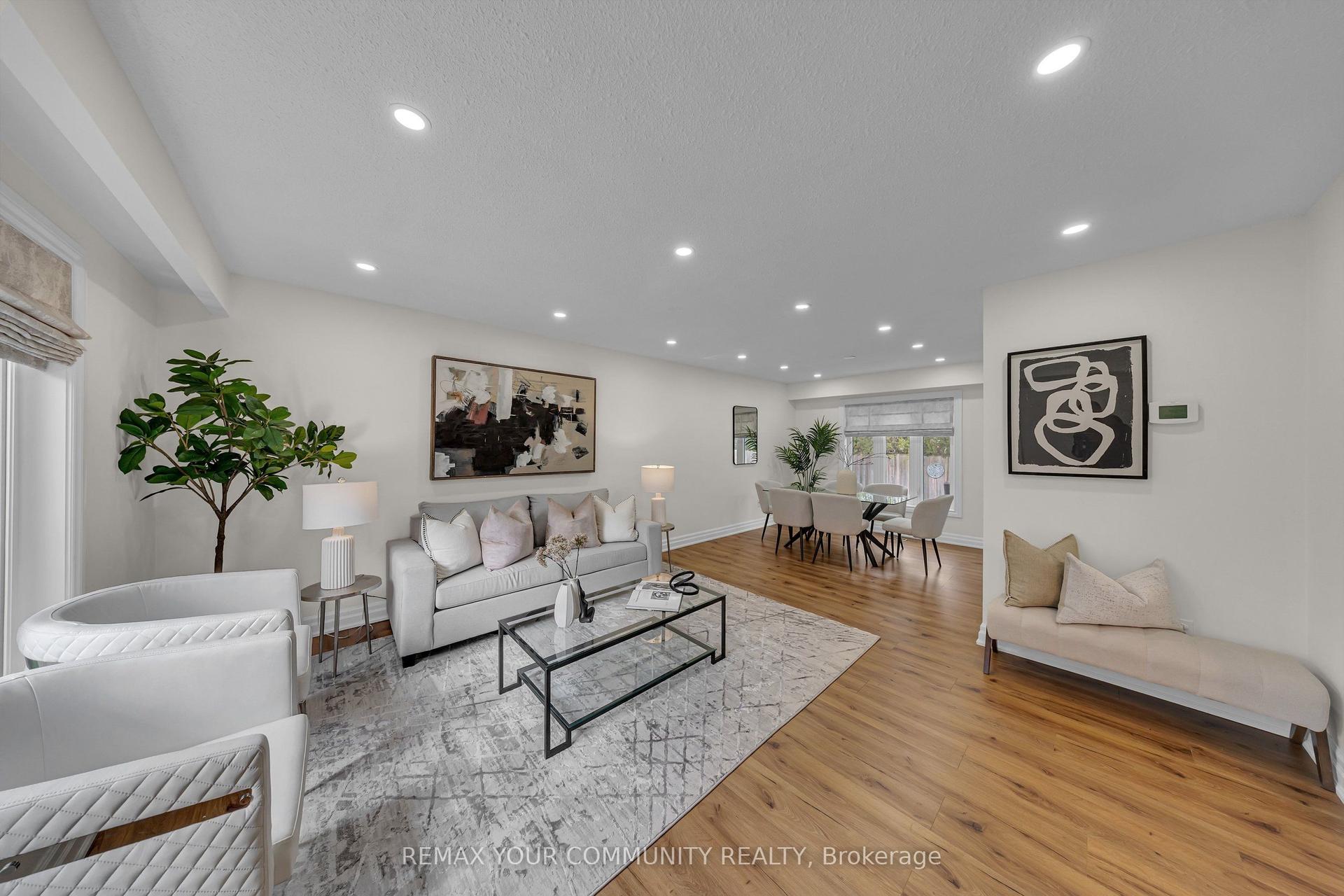 22 Madelaine Crescent — photo 1