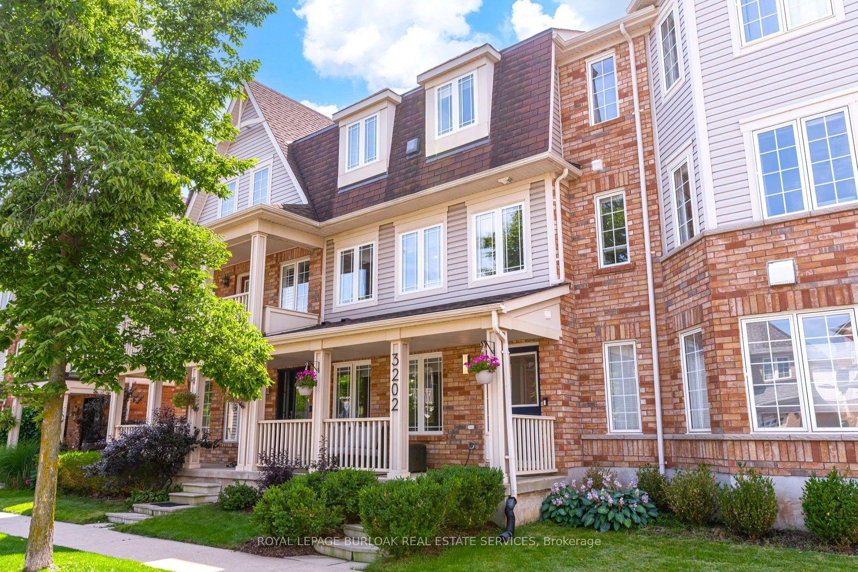 3202 Munson Crescent, Burlington — Townhouse for sale, photo 1