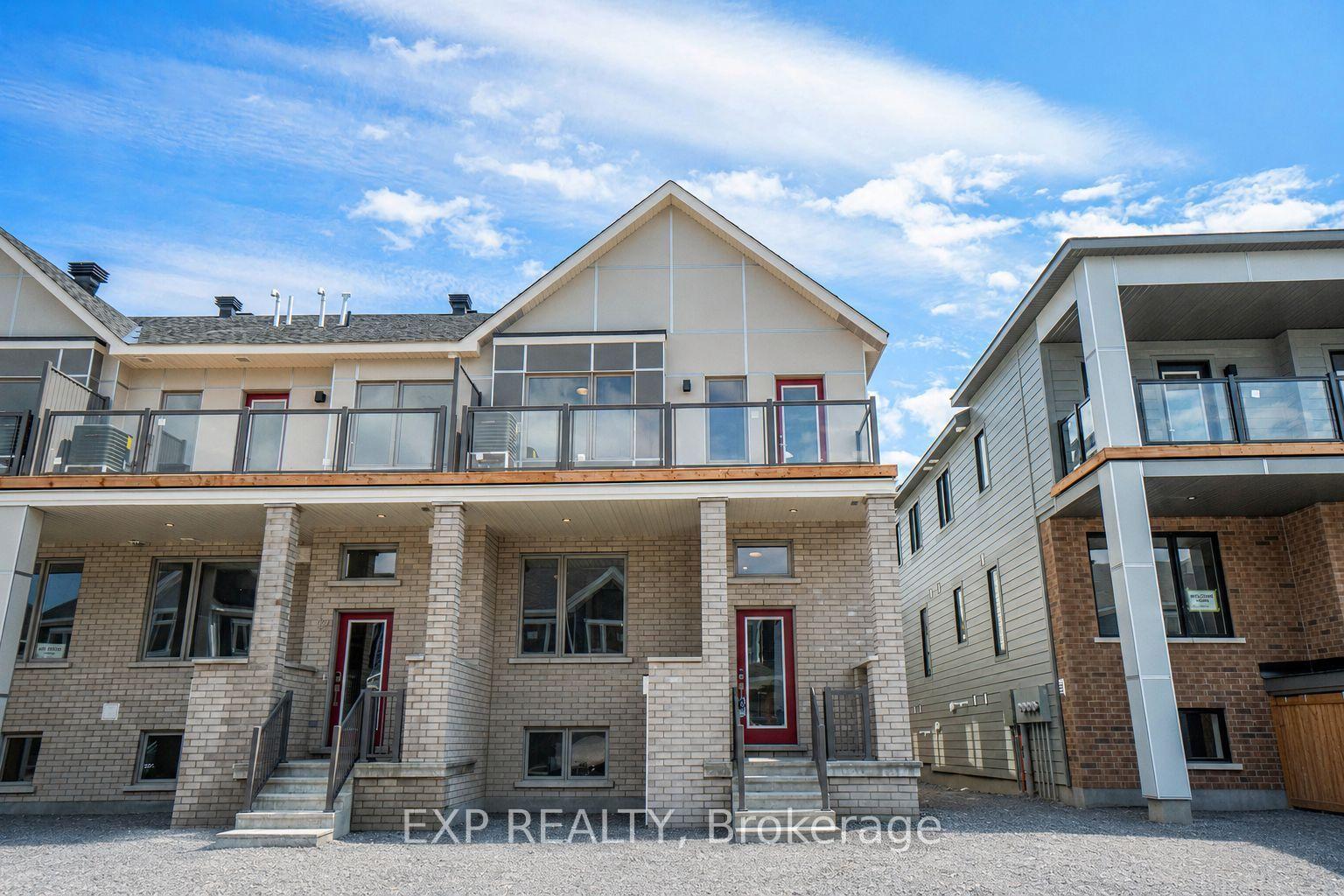 131 Beebalm Crescent, Barrhaven — Townhouse for lease, photo 1