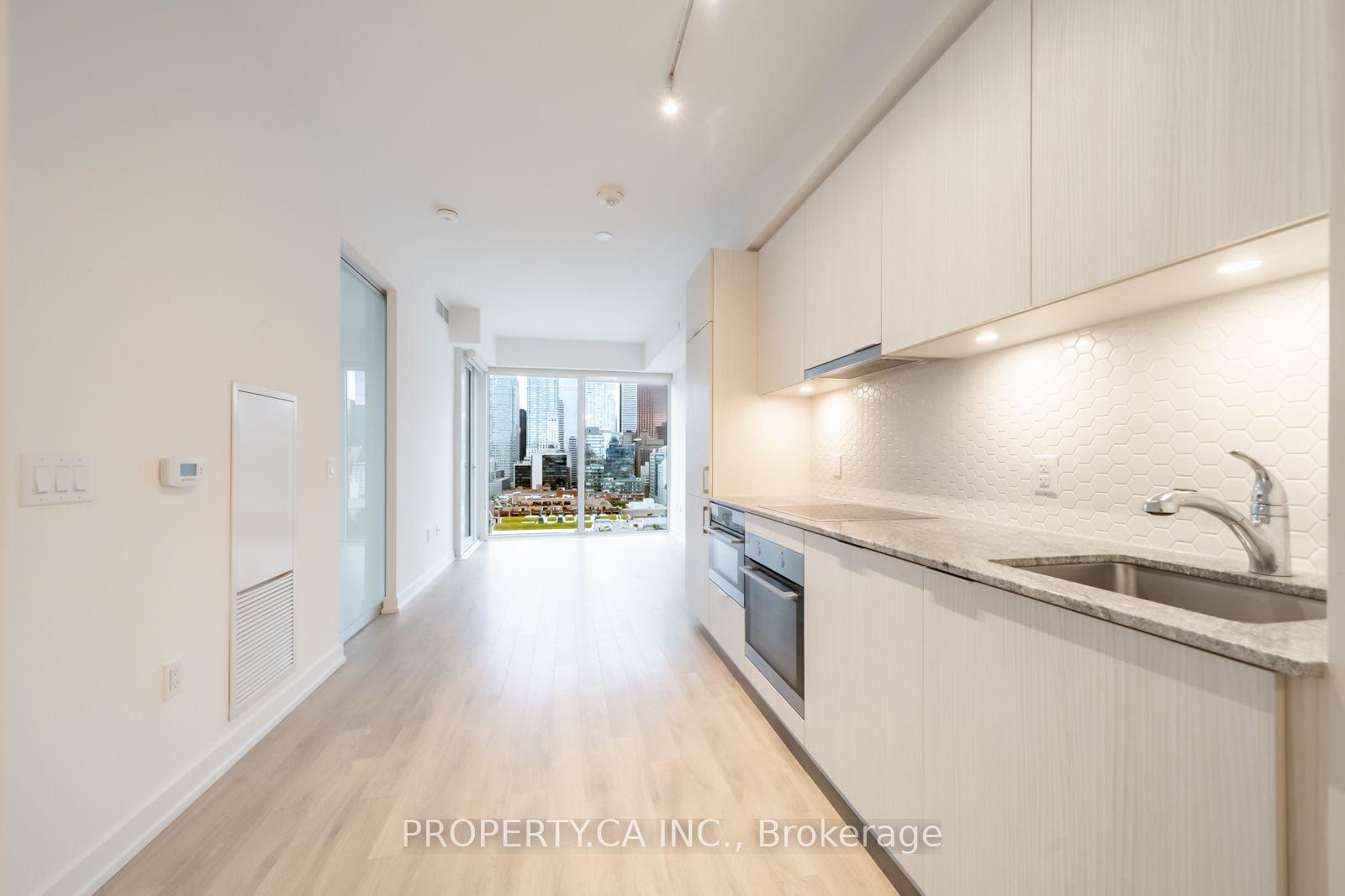 158 Front Street 1803 #1803, Toronto — Condo for lease, photo 1