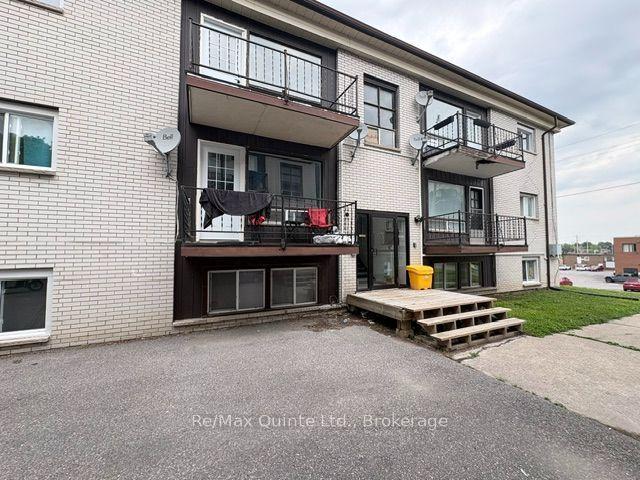 174 Queen Street 6 #6, Quinte West — Multiplex for lease, photo 1