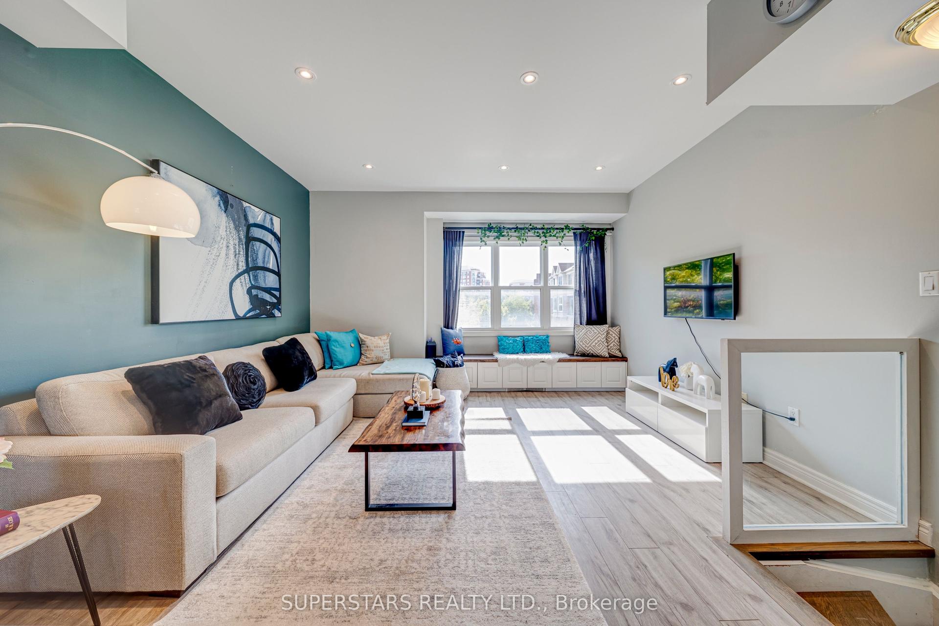 119 Pond Drive, Markham — Condo Town for sale, photo 1