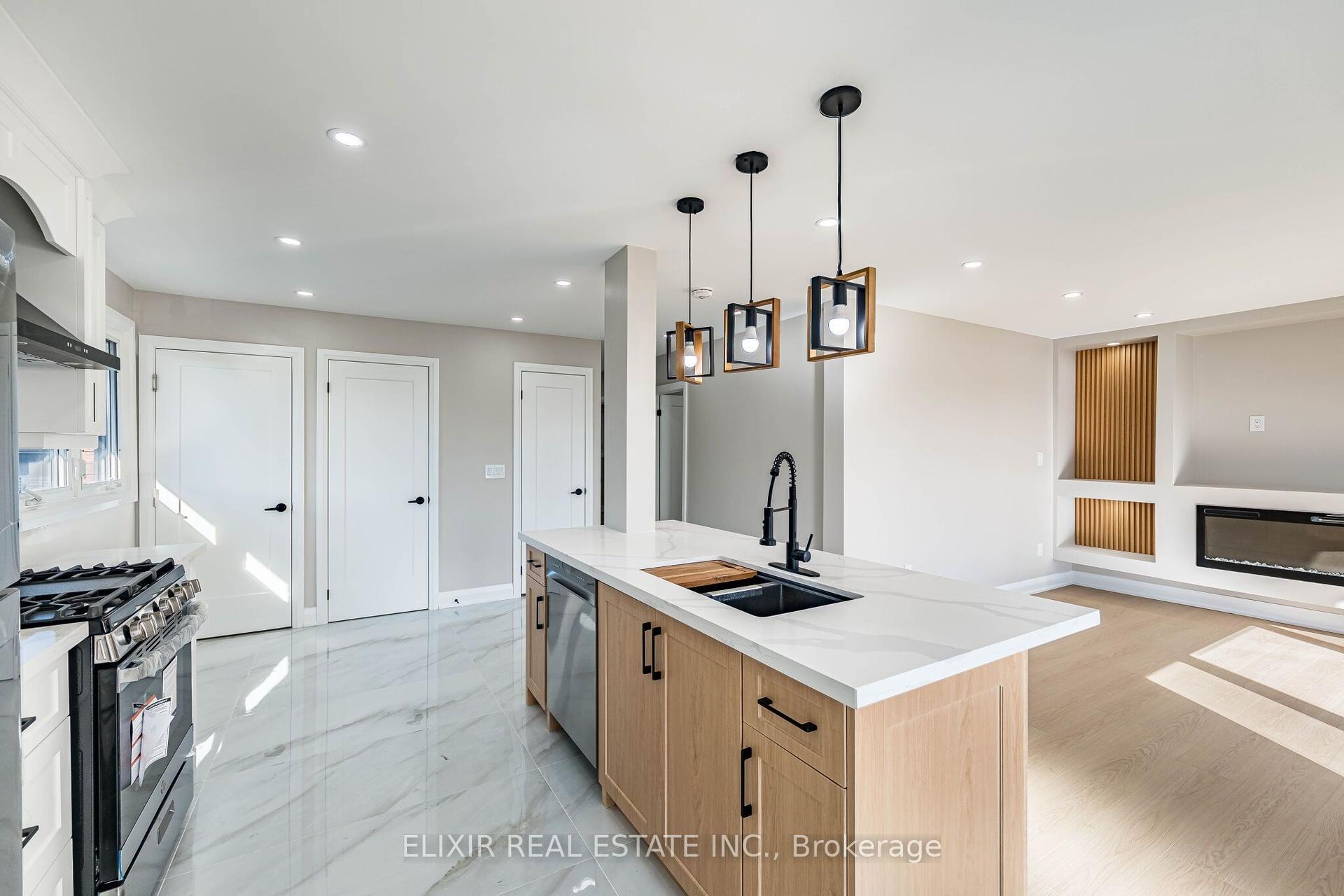 135 Nugent Drive Upper #Upper, Hamilton — Detached for lease, photo 1