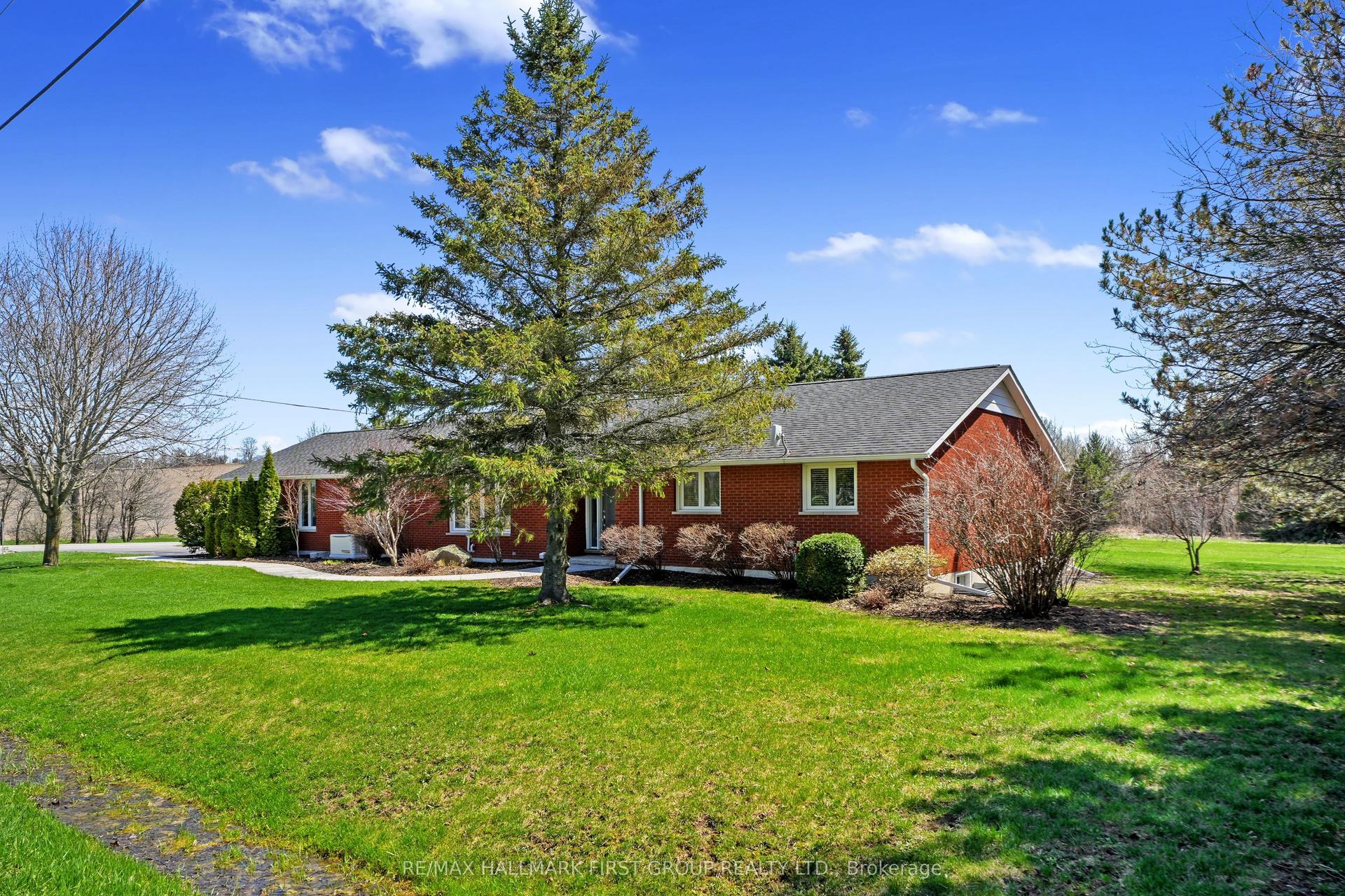 2764 Theatre Road S — photo 1