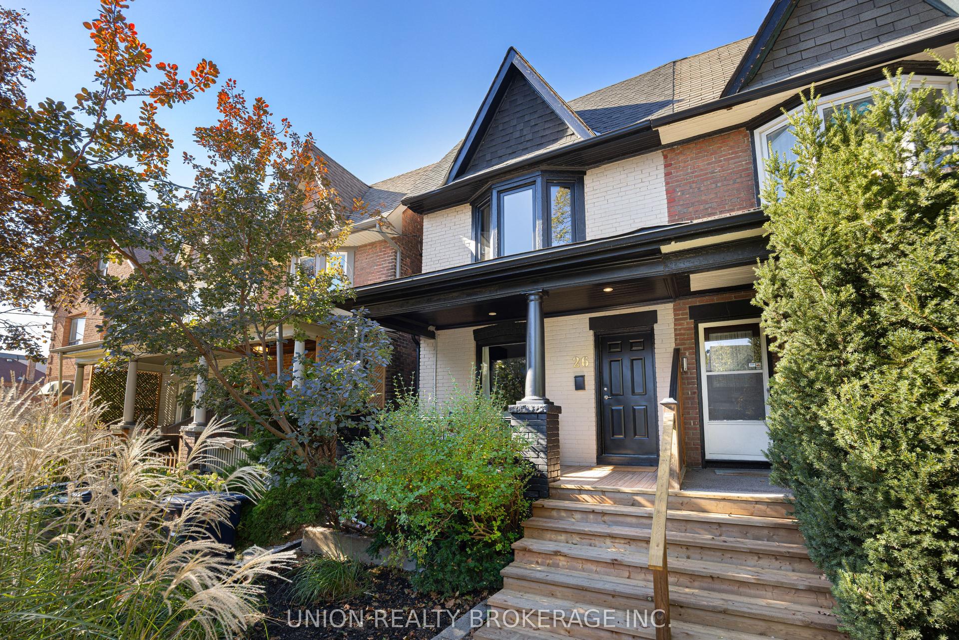 26 Arundel Avenue, Toronto — Semi-Detached for sale, photo 1