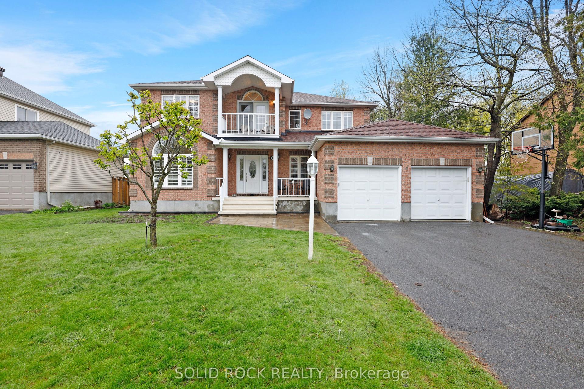 45 Basswood Avenue — photo 1