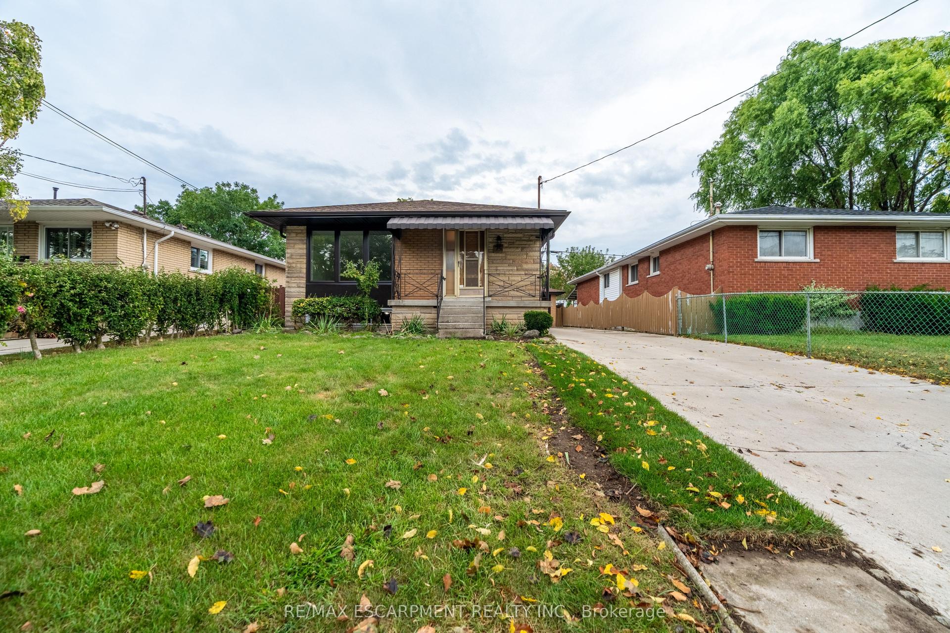 75 Purdy Crescent, Hamilton — Detached for lease, photo 1