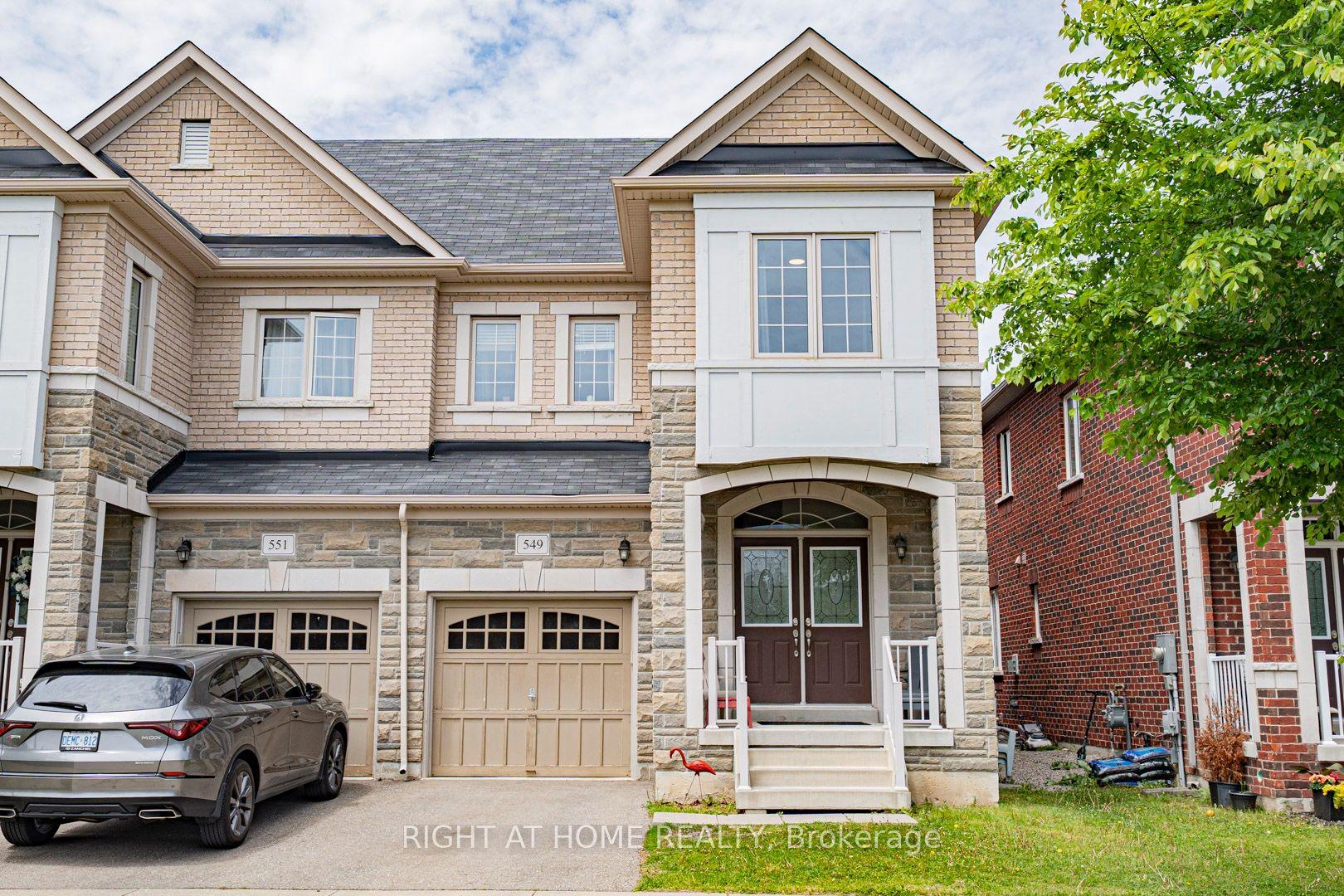 549 Stream Crescent — photo 1