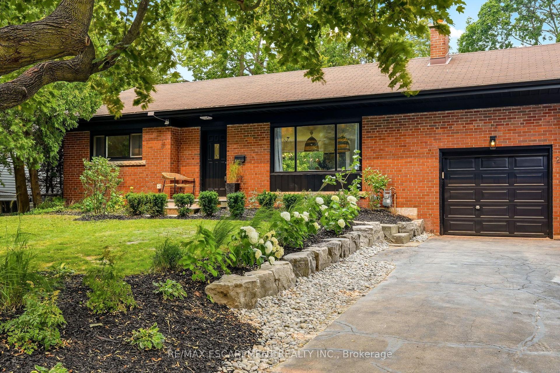 271 Linden Avenue, Burlington — Detached for sale, photo 1