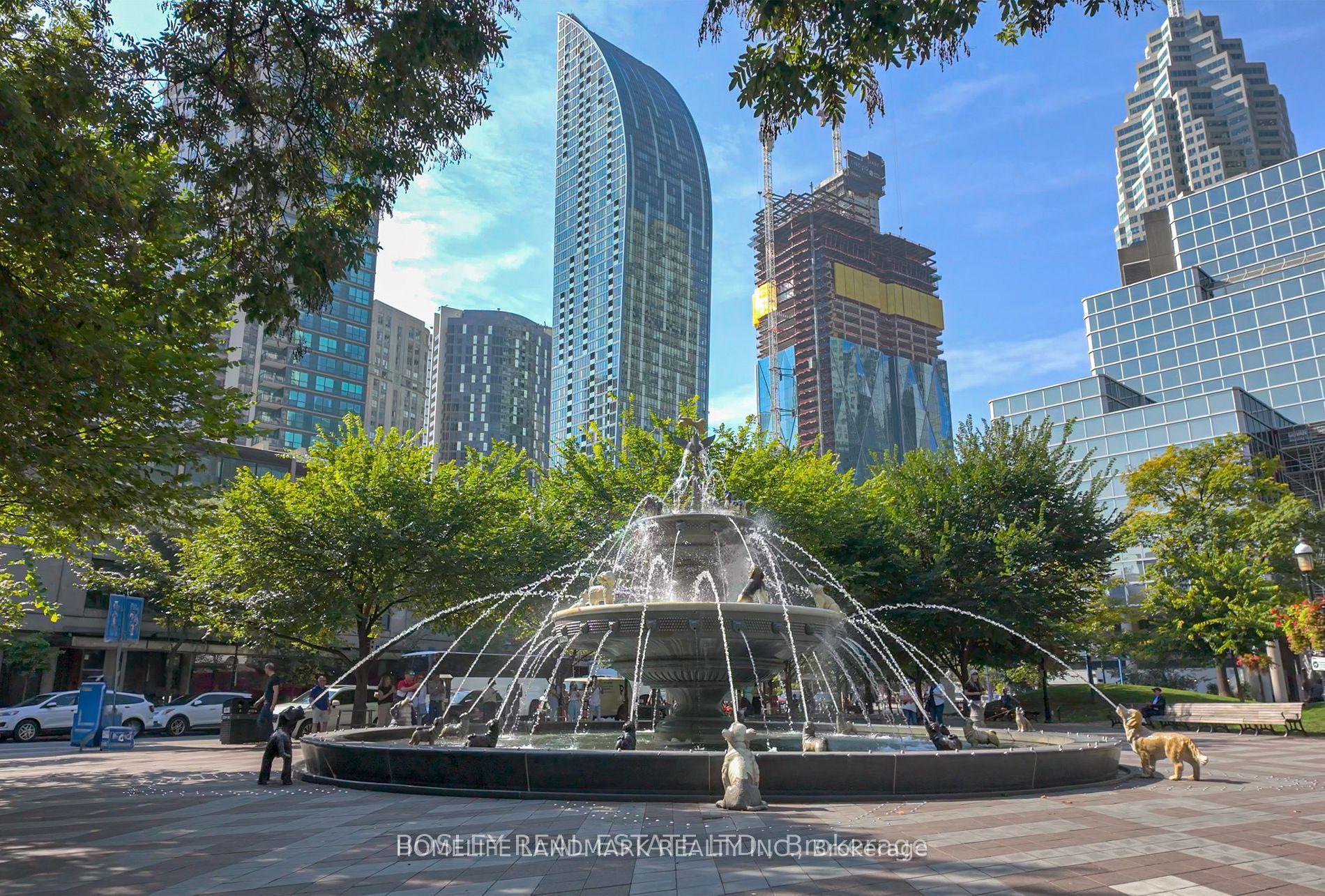 8 The Esplanade 4804 #4804, Toronto — Condo for sale, photo 1