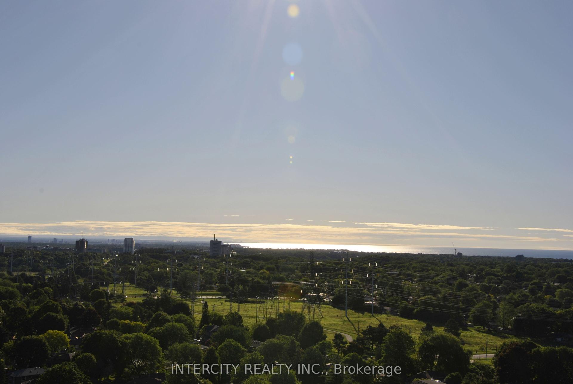 20 Meadowglen Place 1901 #1901, Toronto — Condo for sale, photo 1