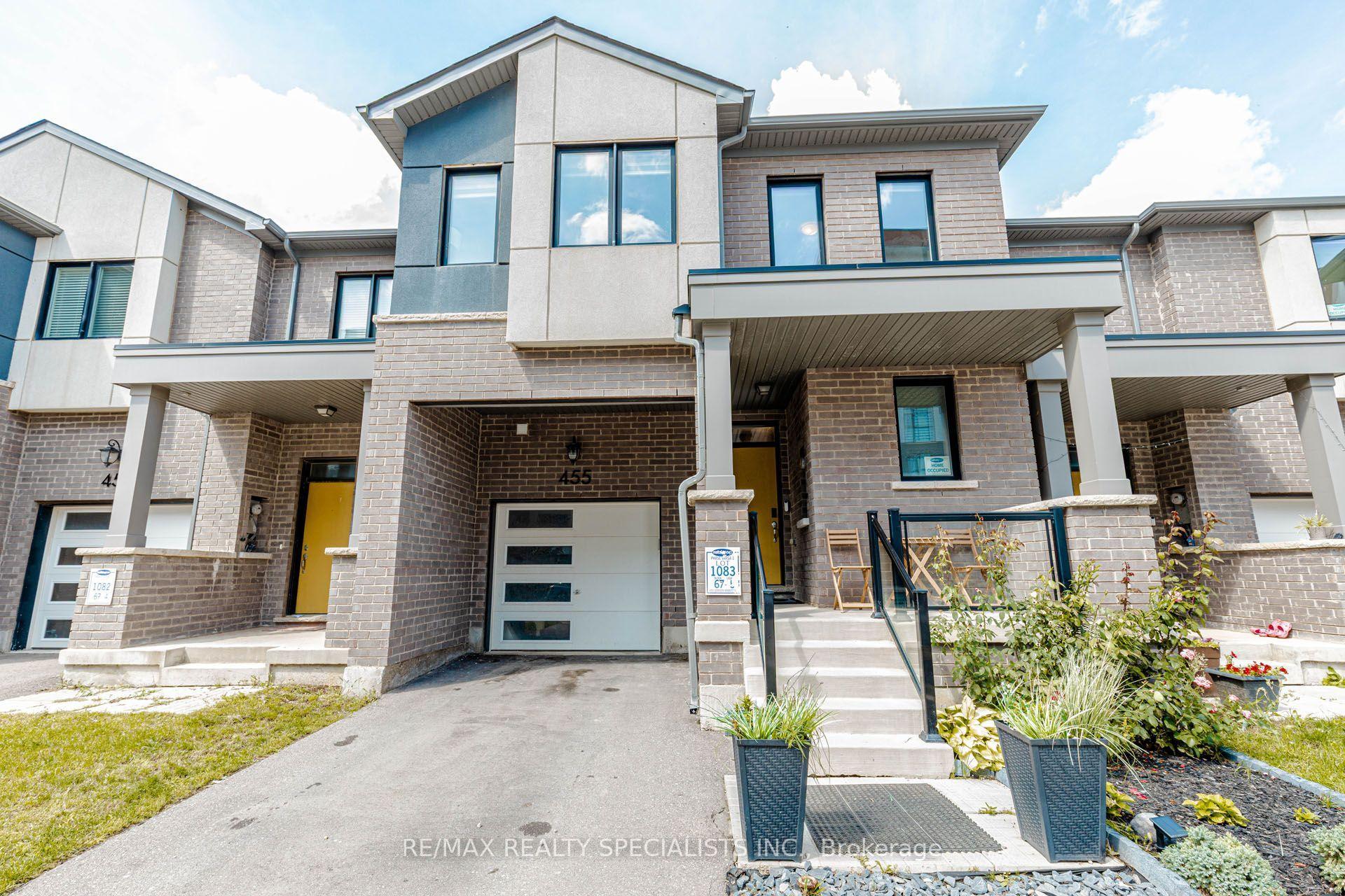 455 Gordon Krantz Avenue, Milton — Townhouse for sale, photo 1