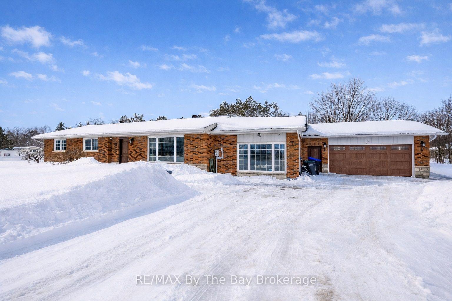 111 Balm Beach Road E — photo 1