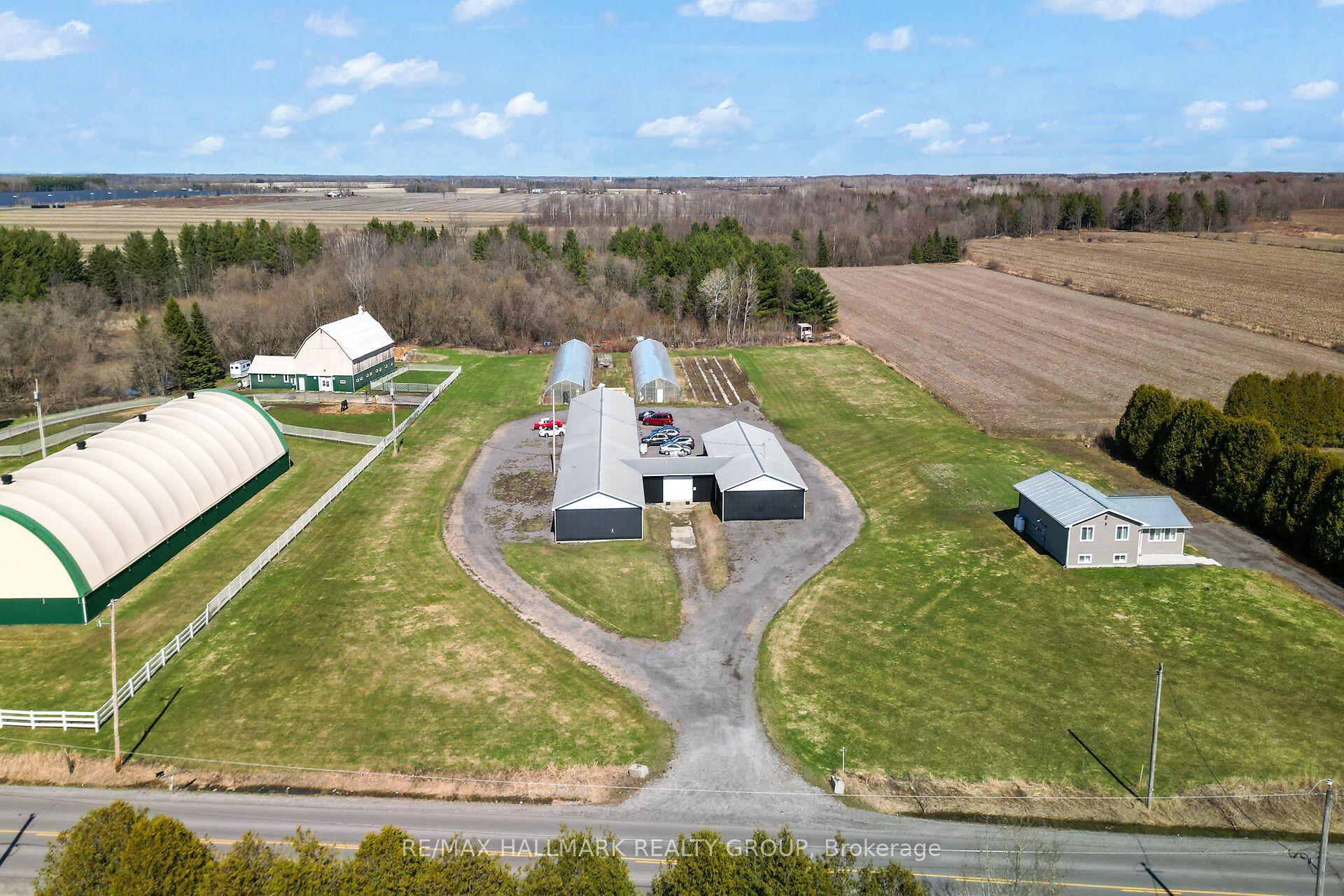 1579 9th Line Road — photo 1
