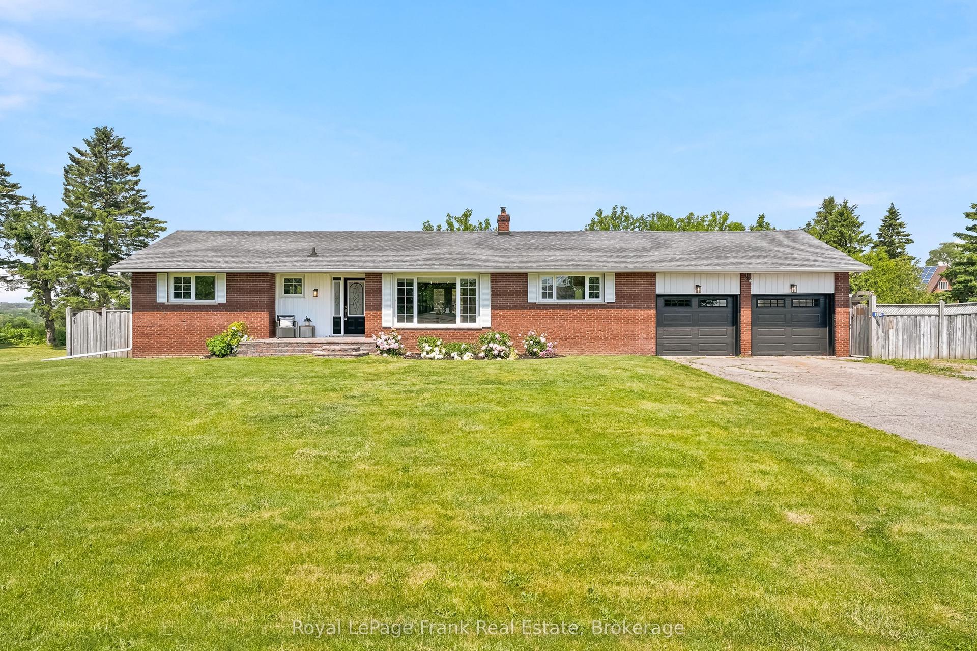 1385 Highway 7a Highway — photo 1