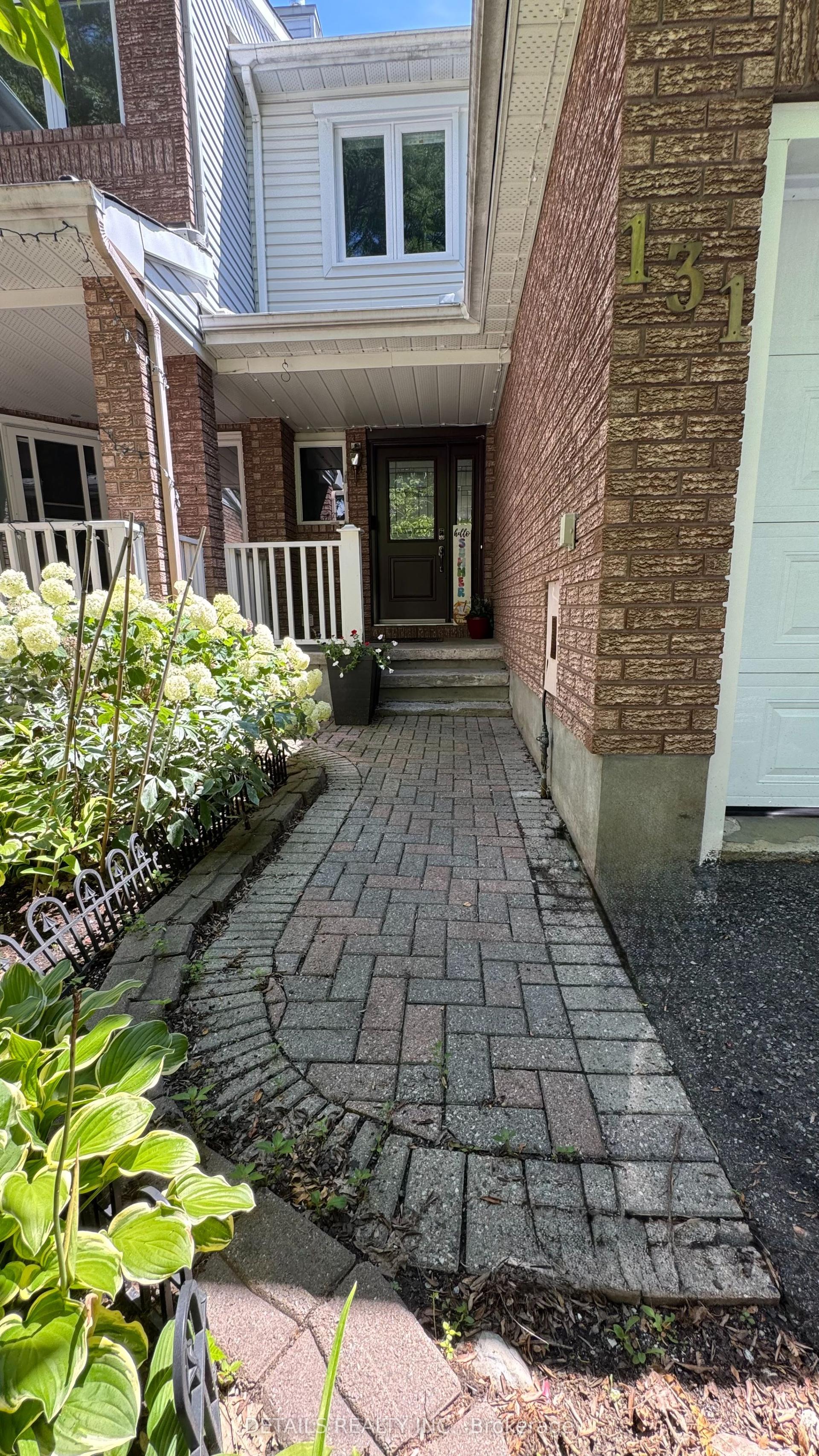 131 Markland Crescent, Barrhaven — Townhouse for lease, photo 1