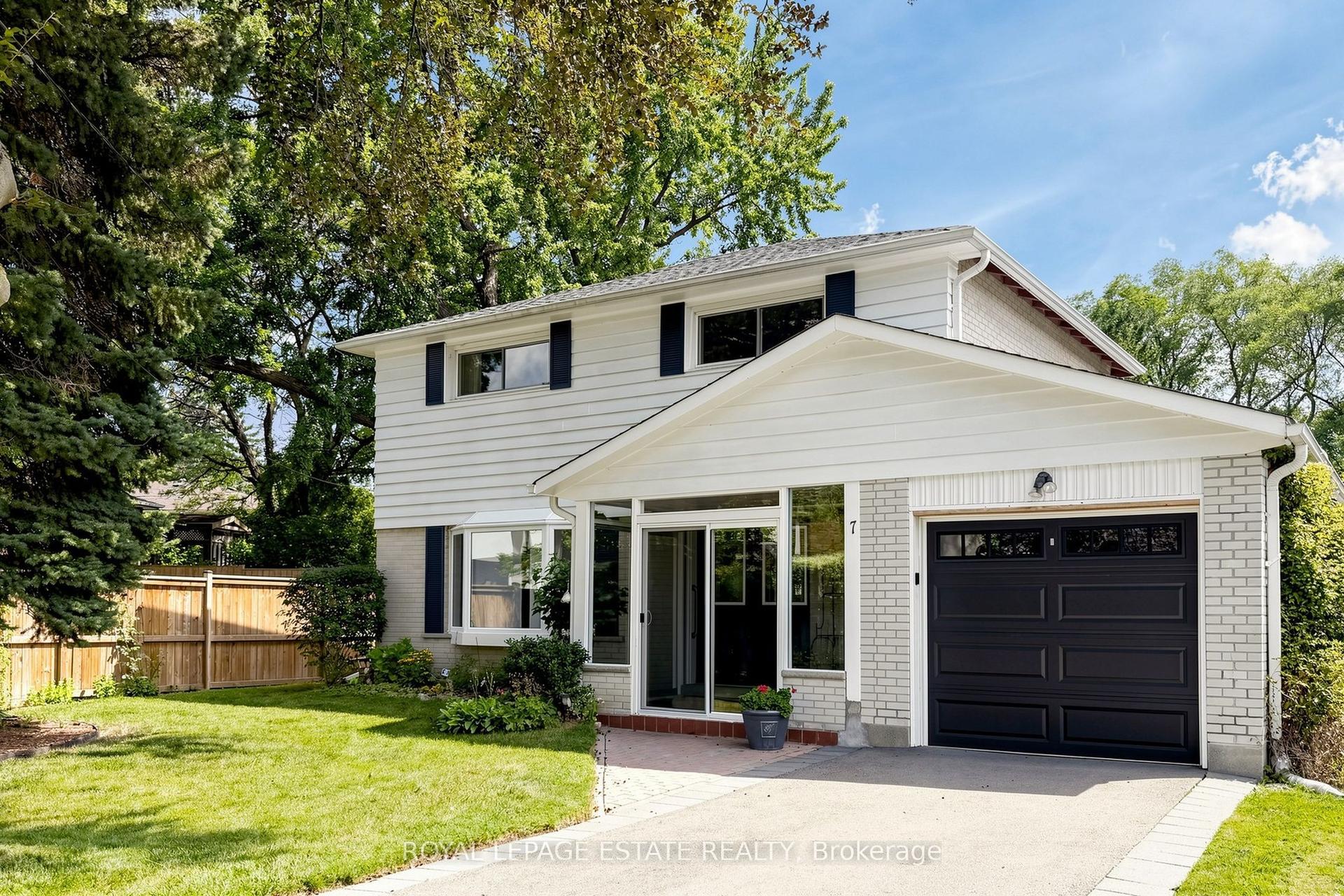 7 Longhope Place, Toronto — Detached for sale, photo 1