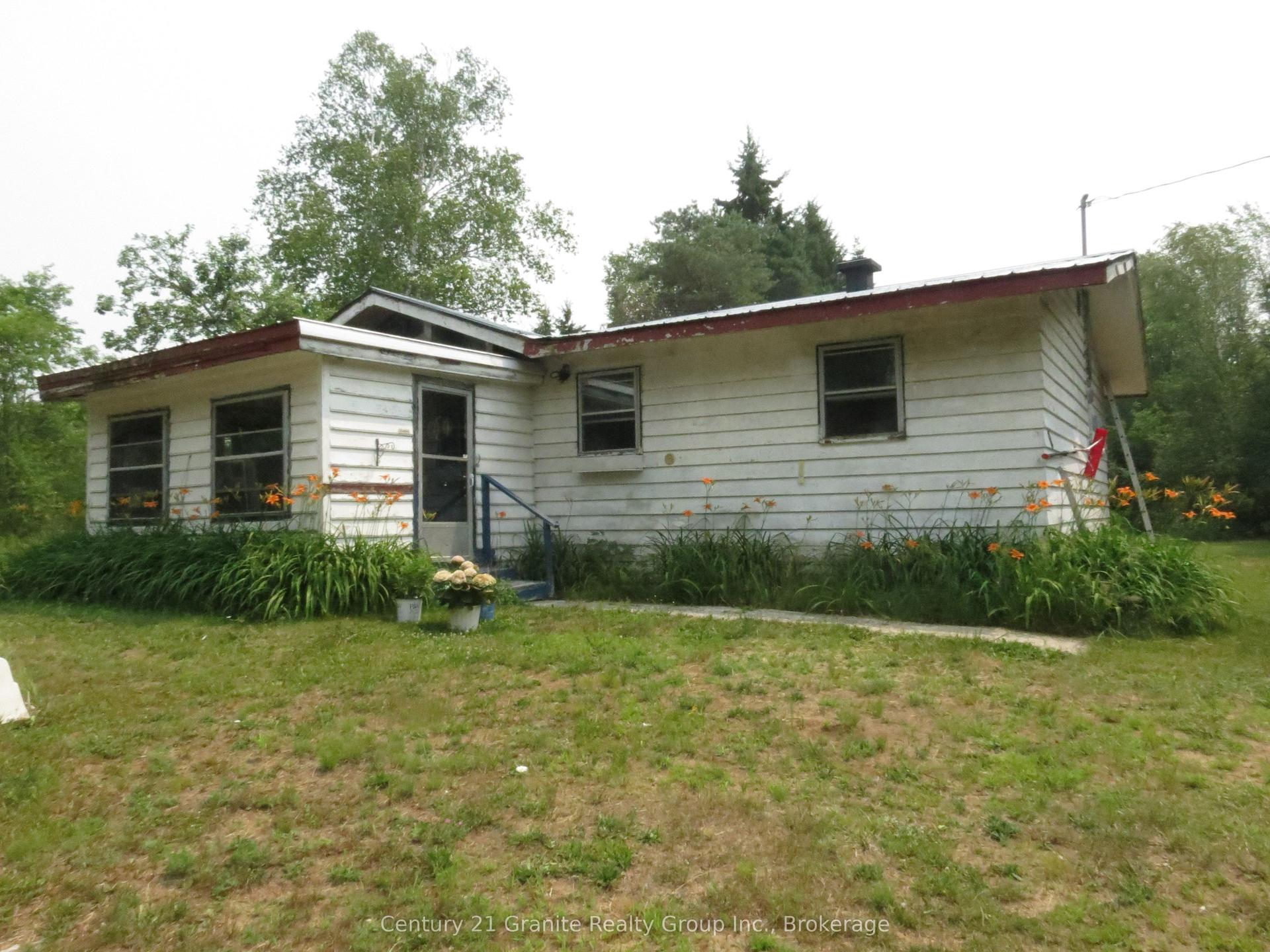1060 Buttercup Drive, Highlands East — Detached for sale, photo 1
