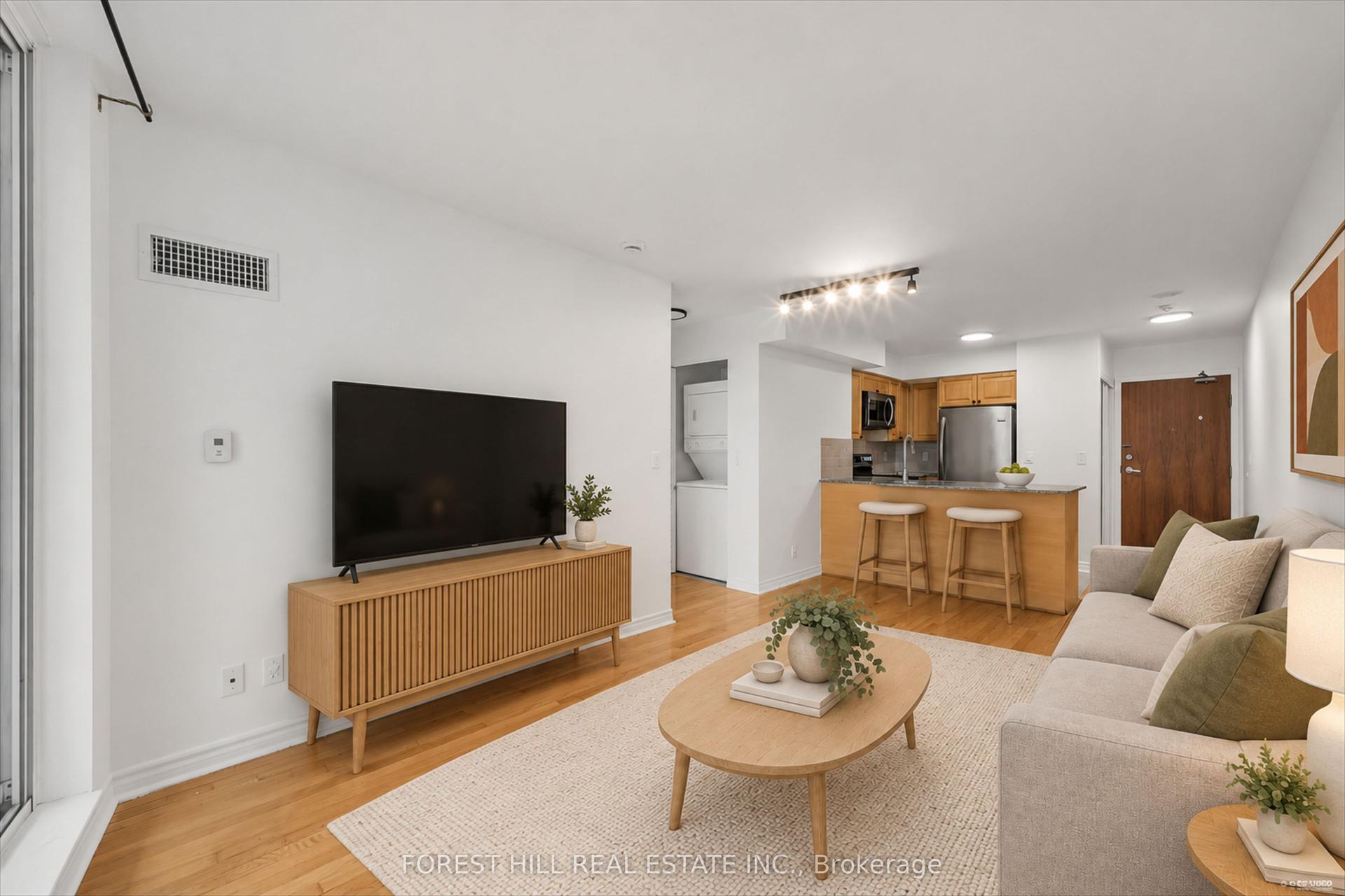 33 Elm Drive W 705 #705, Mississauga — Condo for lease, photo 1