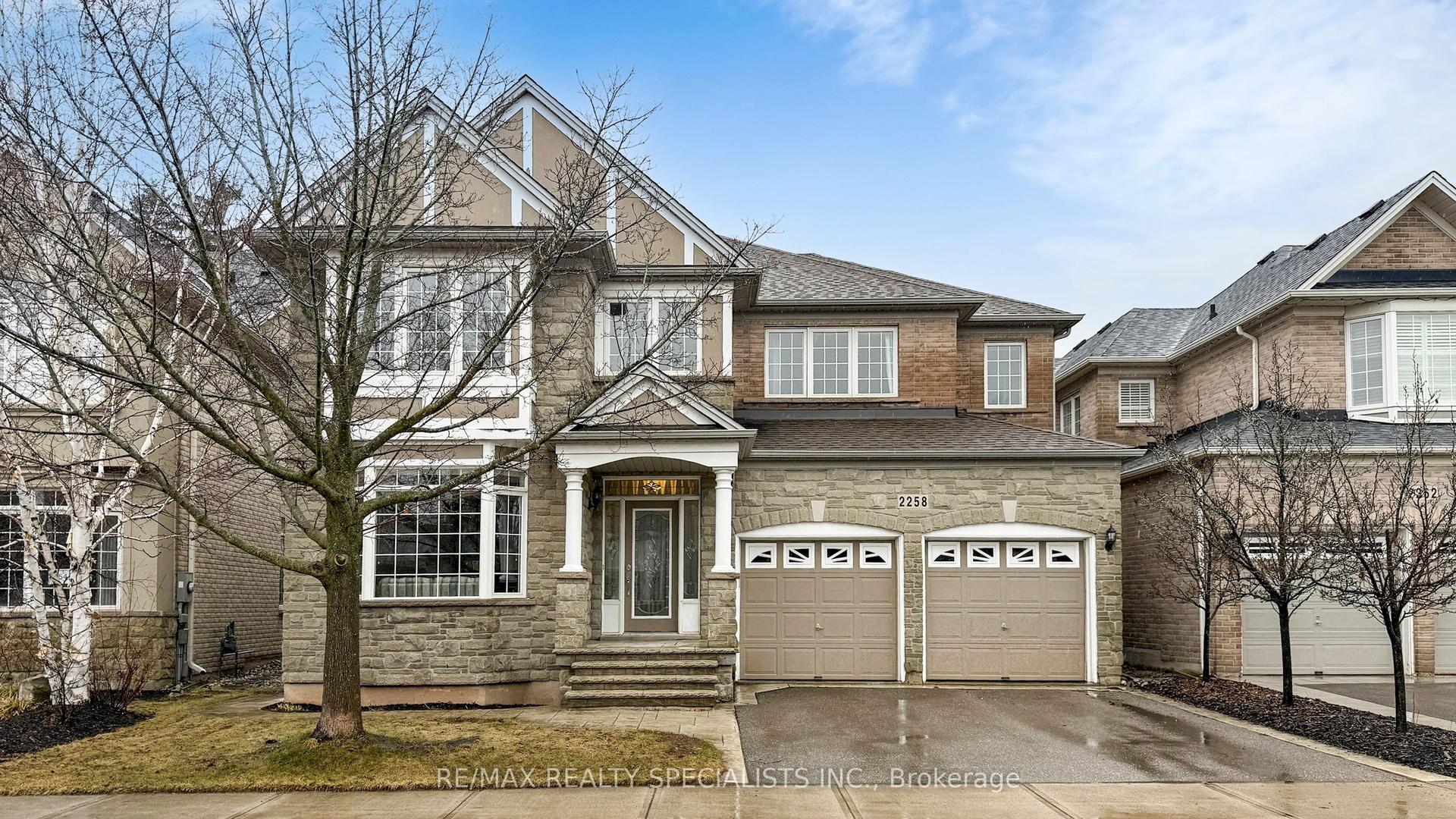 2258 Rochester Circle, Oakville — Detached for sale, photo 1