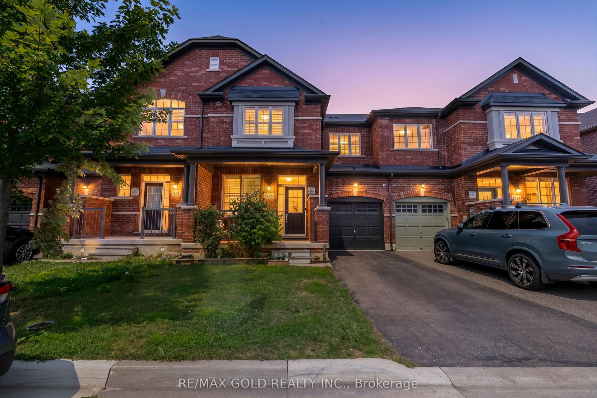 1625 Sorensen Court, Milton — Townhouse for sale, photo 1