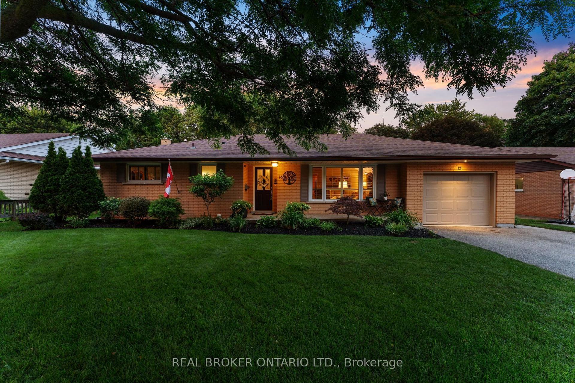 13 Bluebird Place, Woolwich — Detached for sale, photo 1