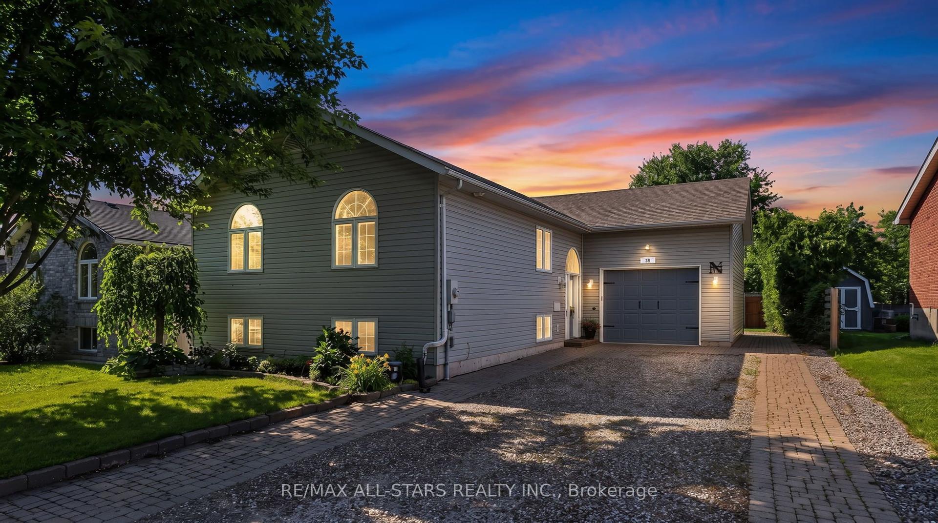 38 Evelyn Avenue, Georgina — Detached for sale, photo 1