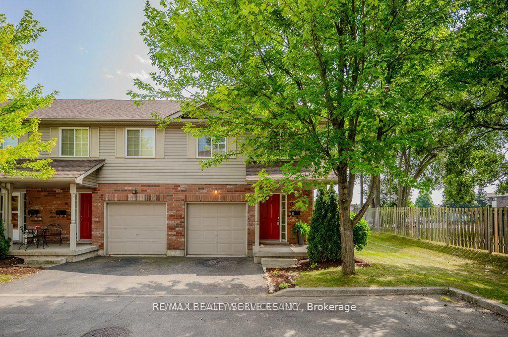 120 Dudhope Avenue 17 #17, Cambridge — Townhouse for lease, photo 1