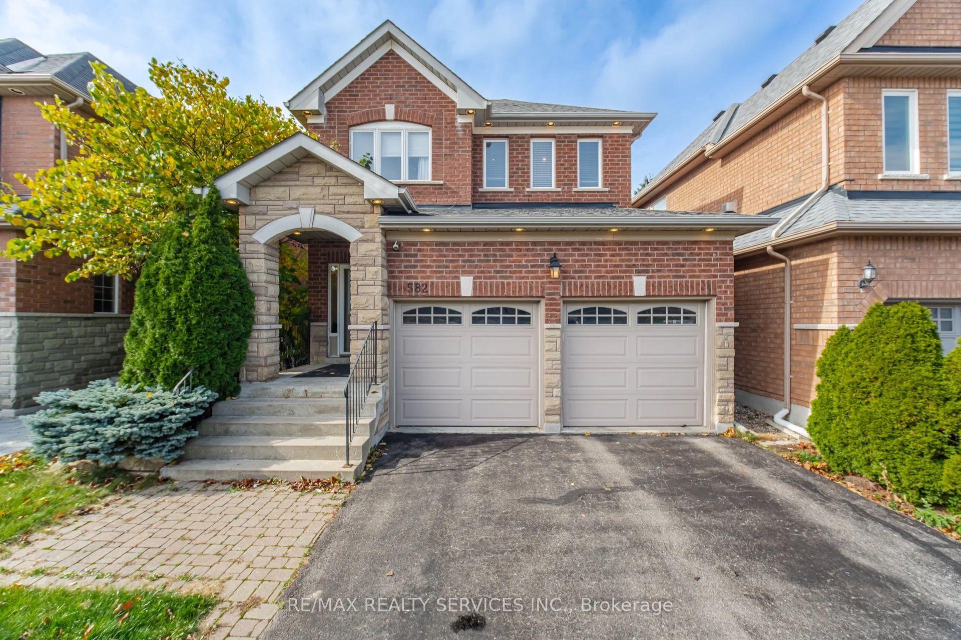 582 Plantation Gate, Newmarket — Detached for sale, photo 1
