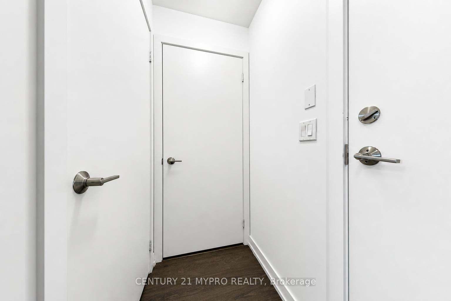 555 William Graham Drive 320 #320, Aurora — Condo for sale, photo 1