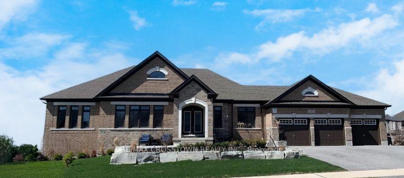 22 Stewart Crescent — photo 1
