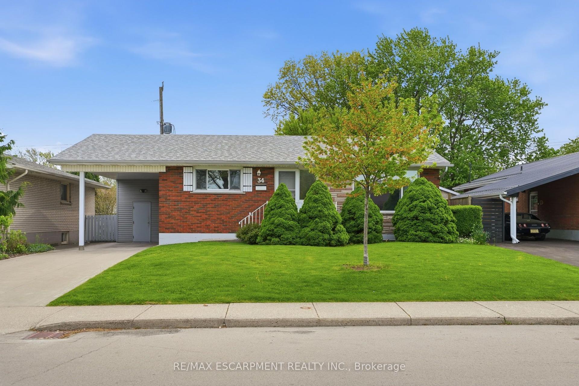 34 Beaconsfield Drive — photo 1