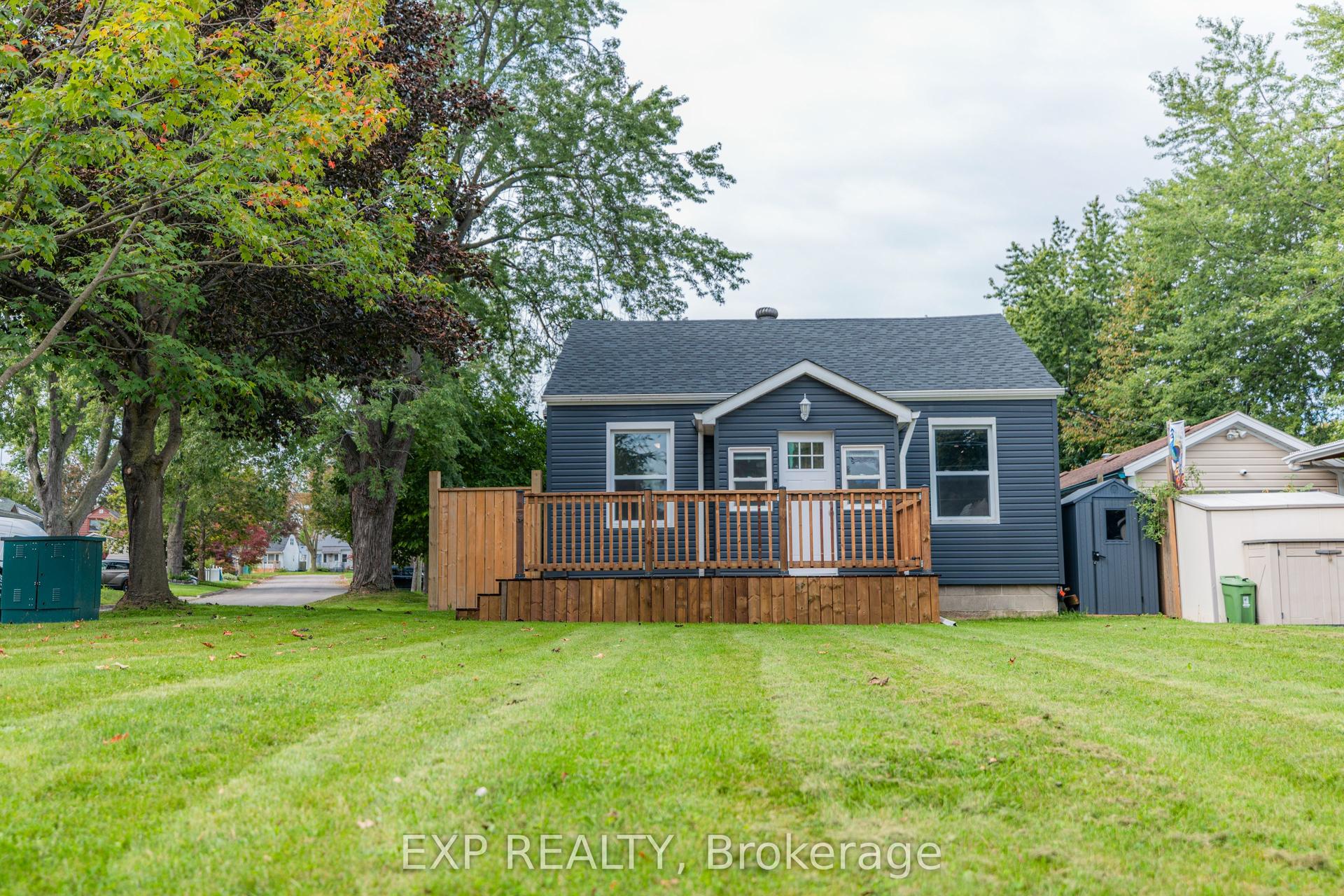 18 Nelson Avenue, Ajax — Detached for sale, photo 1