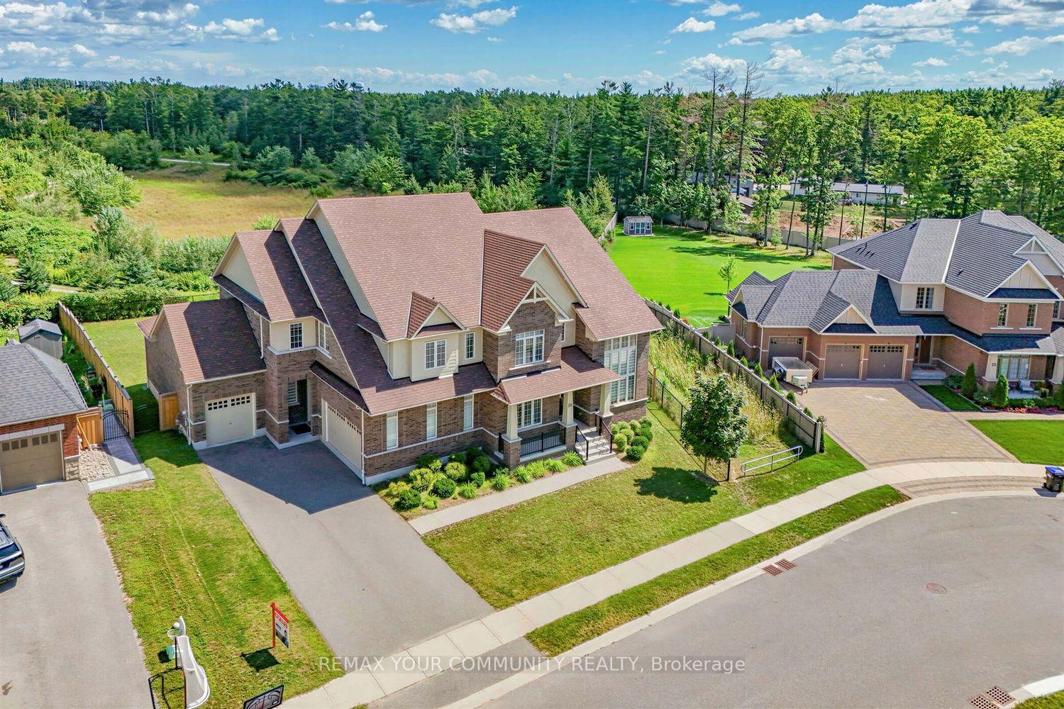 19 Redmond Crescent, Springwater — Detached for sale, photo 1