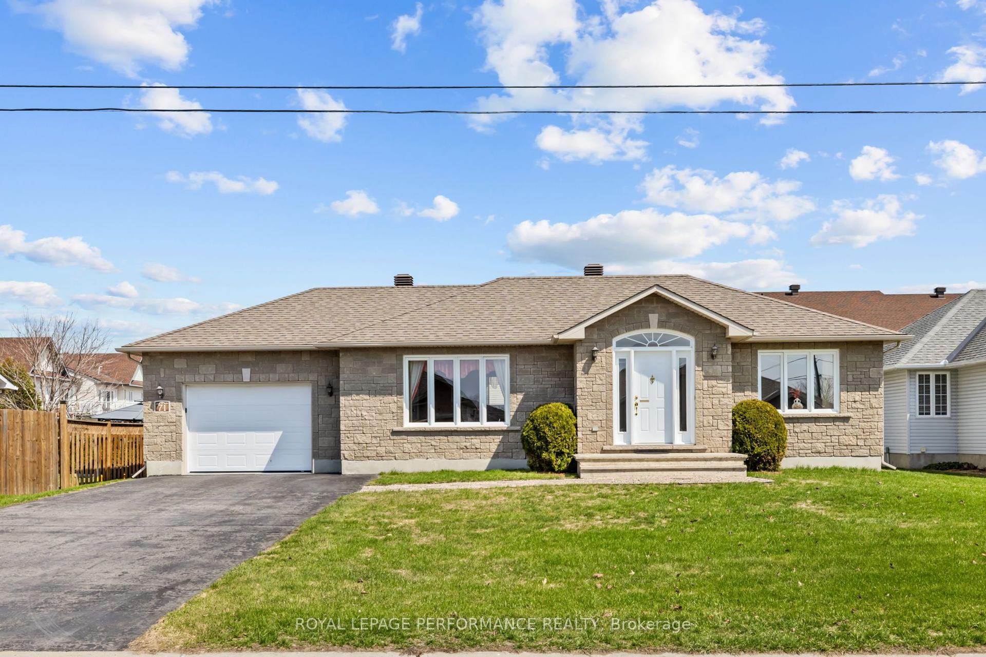 71 Faucher Boulevard — photo 1