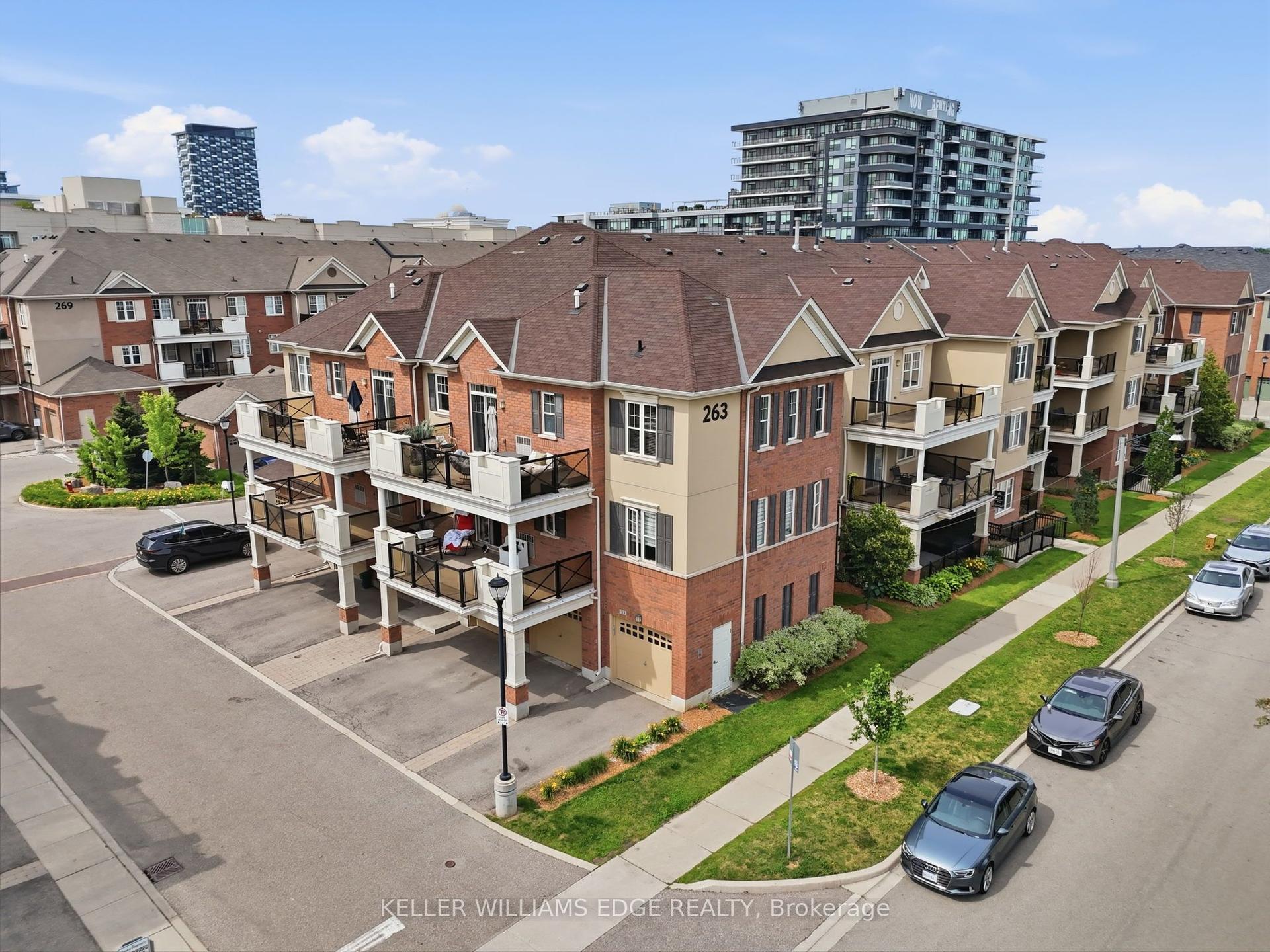 263 Georgian Drive 306 #306, Oakville — Condo Town for sale, photo 1