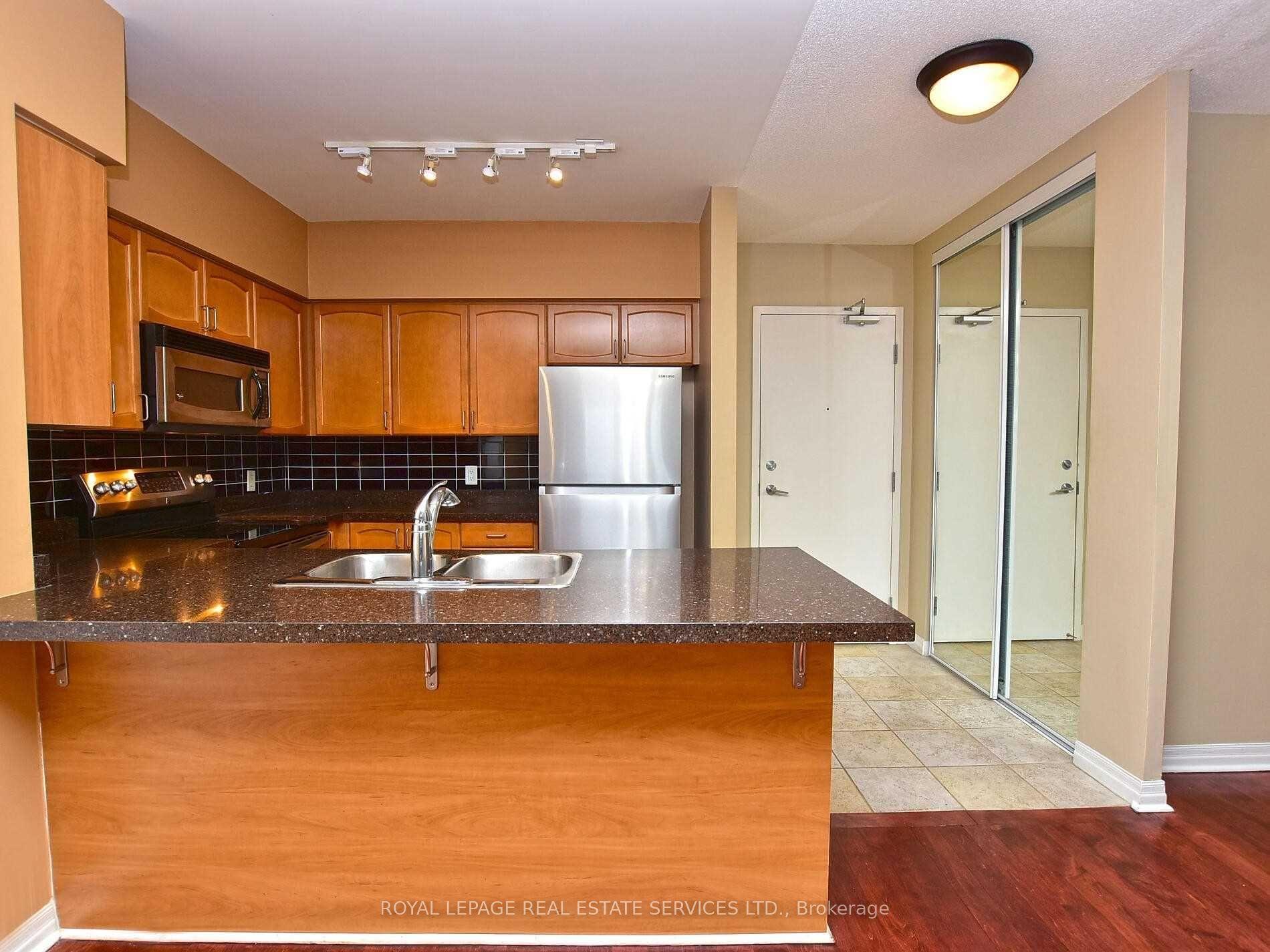 38 Fontenay Court 305 #305, Toronto — Condo for lease, photo 1