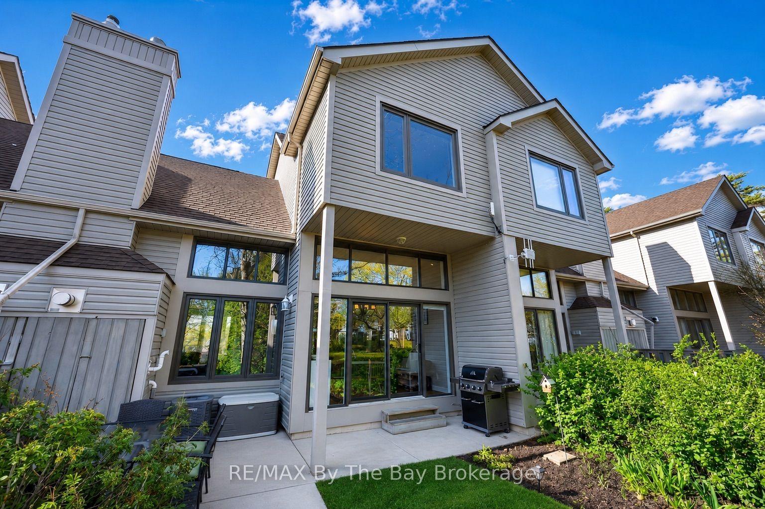 43 Trafalgar Road, Collingwood — Condo Town for sale, photo 1