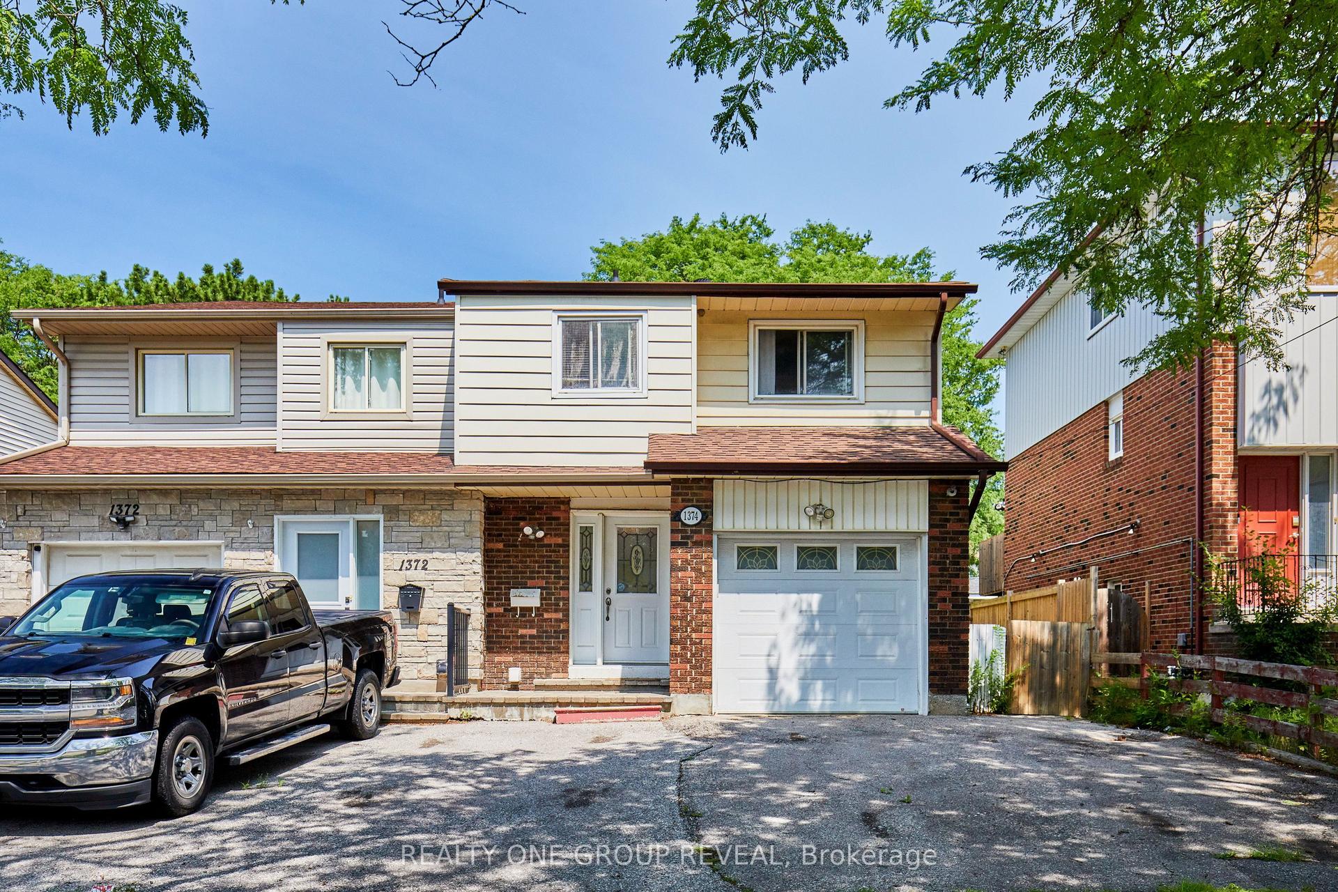 1374 Everton Street, Pickering — Semi-Detached for sale, photo 1