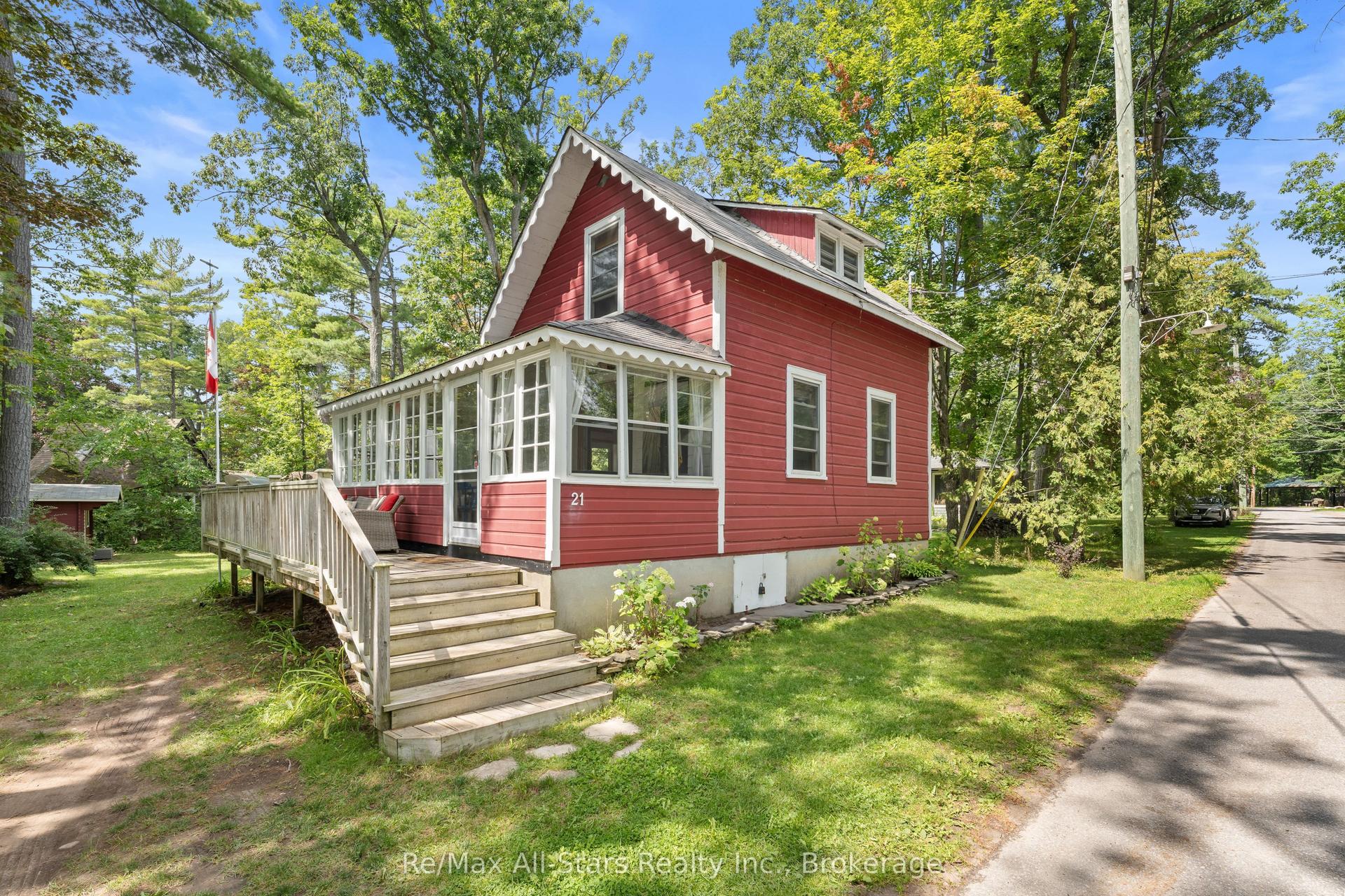 21 Third Street, Kawartha Lakes — Detached for sale, photo 1