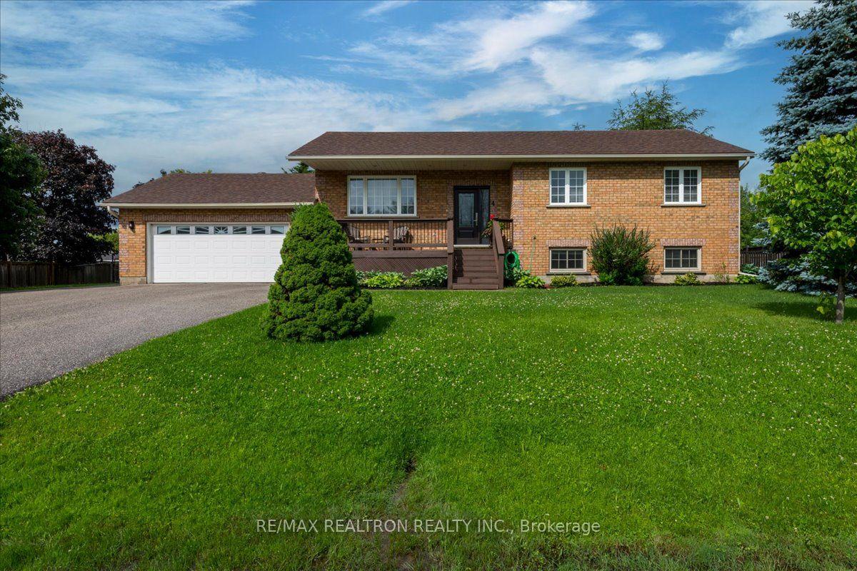 4 Templeton Drive — photo 1