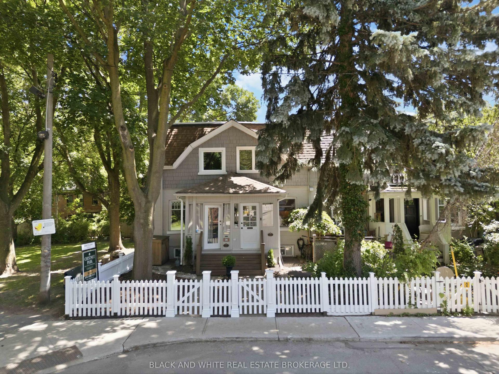 45 Geneva Avenue, Toronto — Townhouse for sale, photo 1