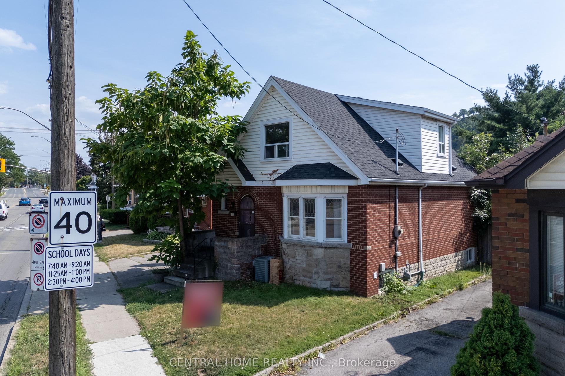 1650 King Street E — photo 1